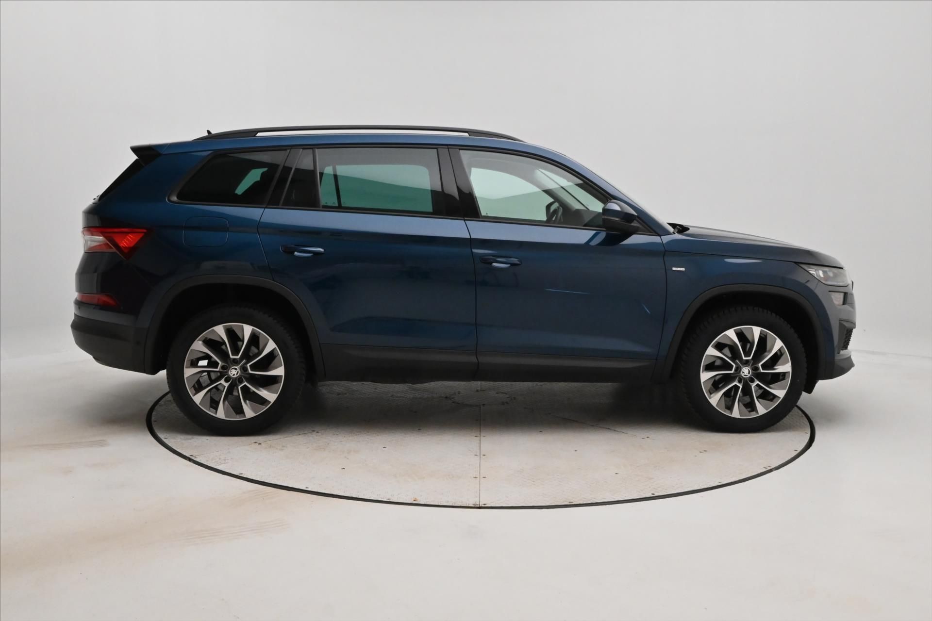 Škoda Kodiaq, 2,0 TDI 110kW DSG Ambition Zár - fotka 4