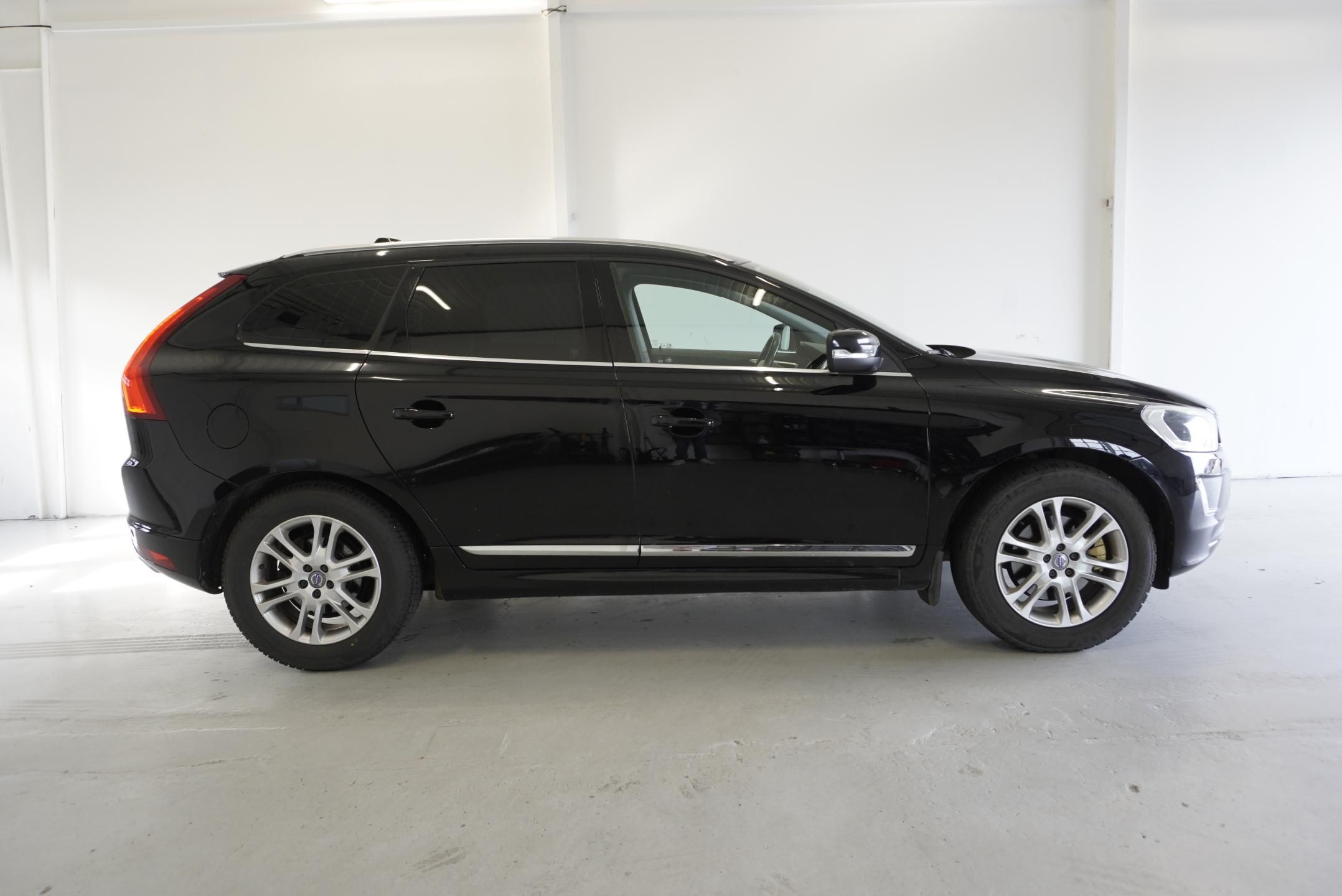 Volvo XC60, XC60  2,0 D4 AUTOMAT - fotka 4