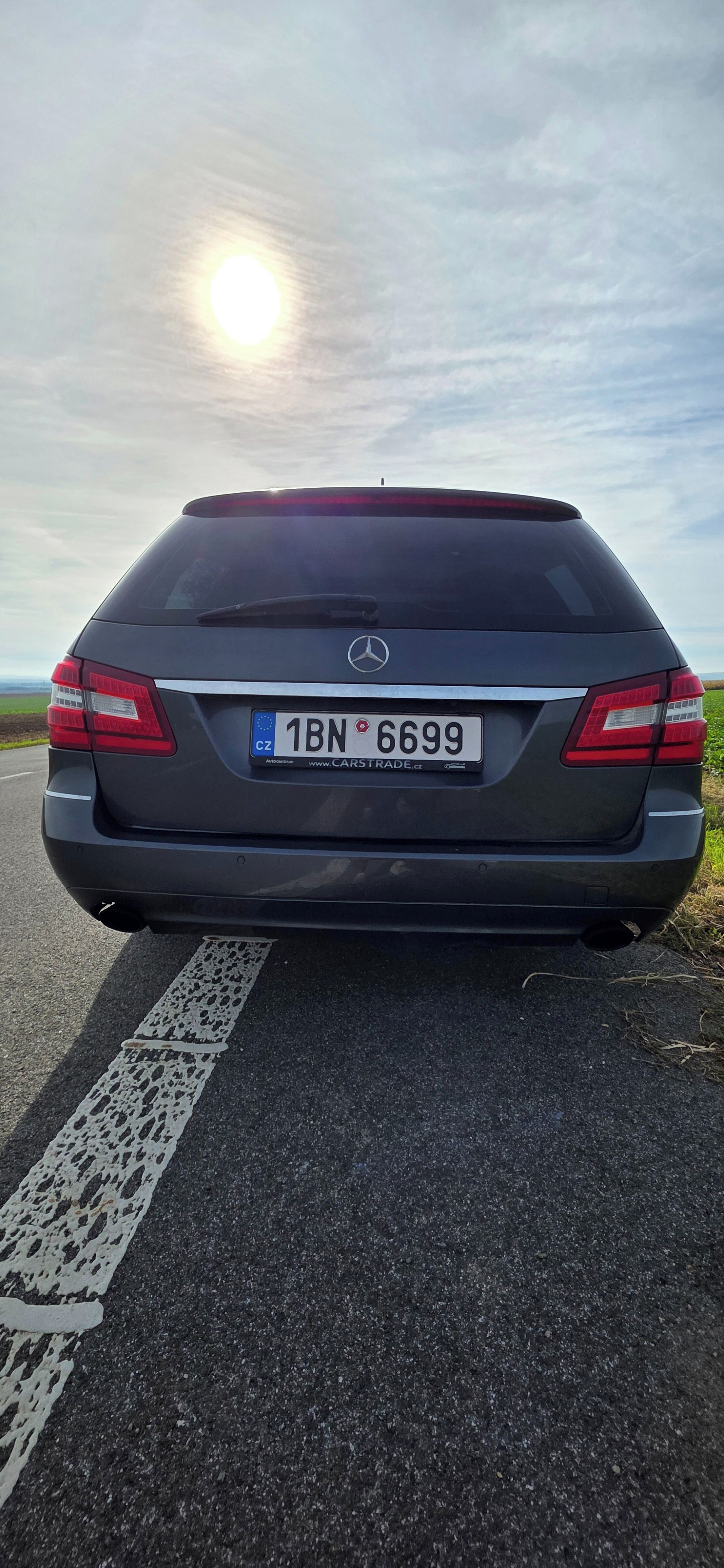 Mercedes-Benz Třídy E, Mercedes-Benz Třídy E 350 CDI - fotka 2