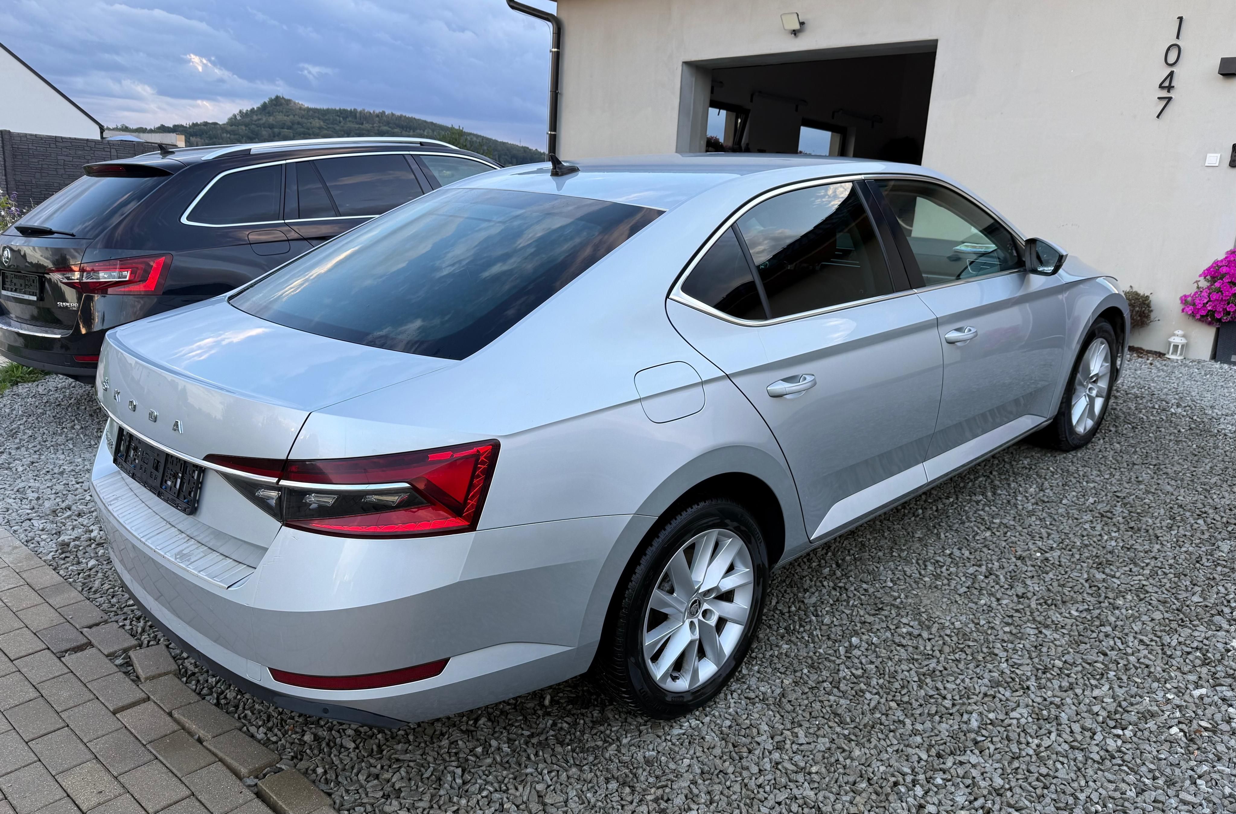 Škoda Superb, 2.0 tdi 110 kW webasto - fotka 4