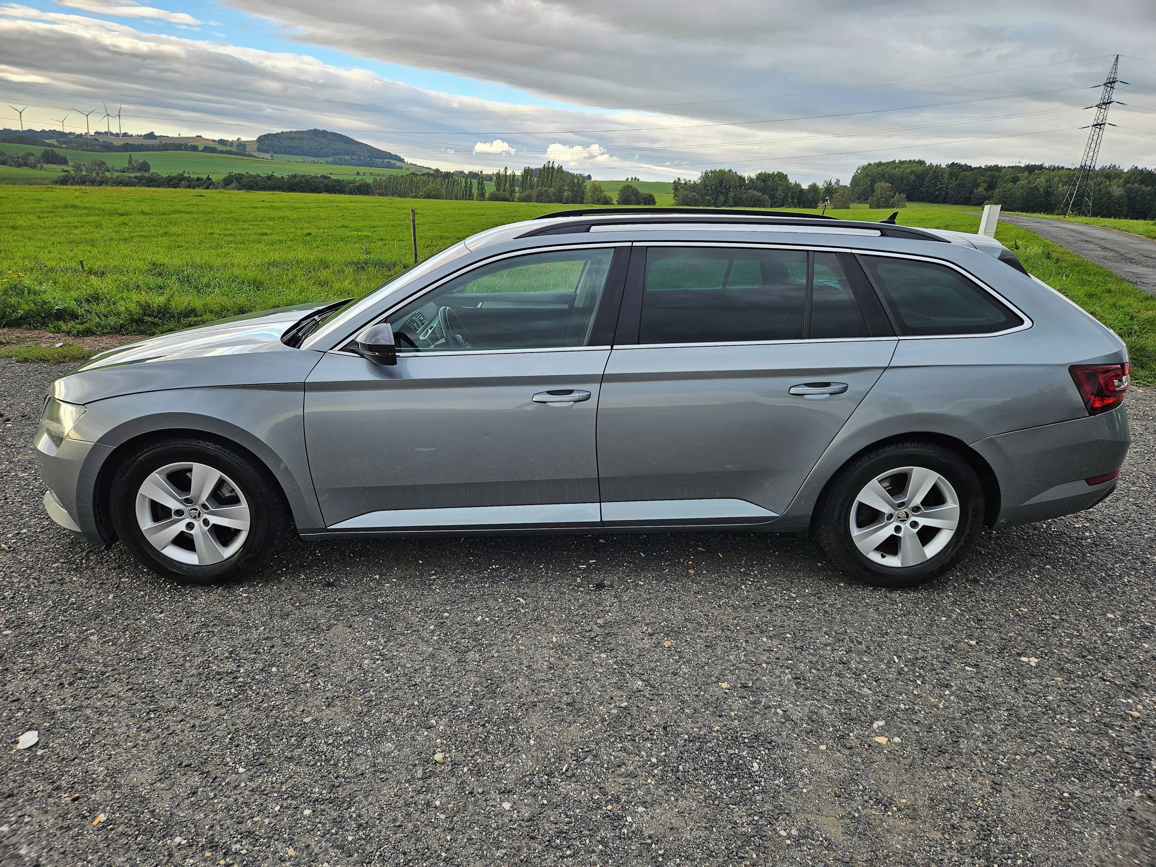 Škoda Superb, 1.6 TDi DSG - fotka 4