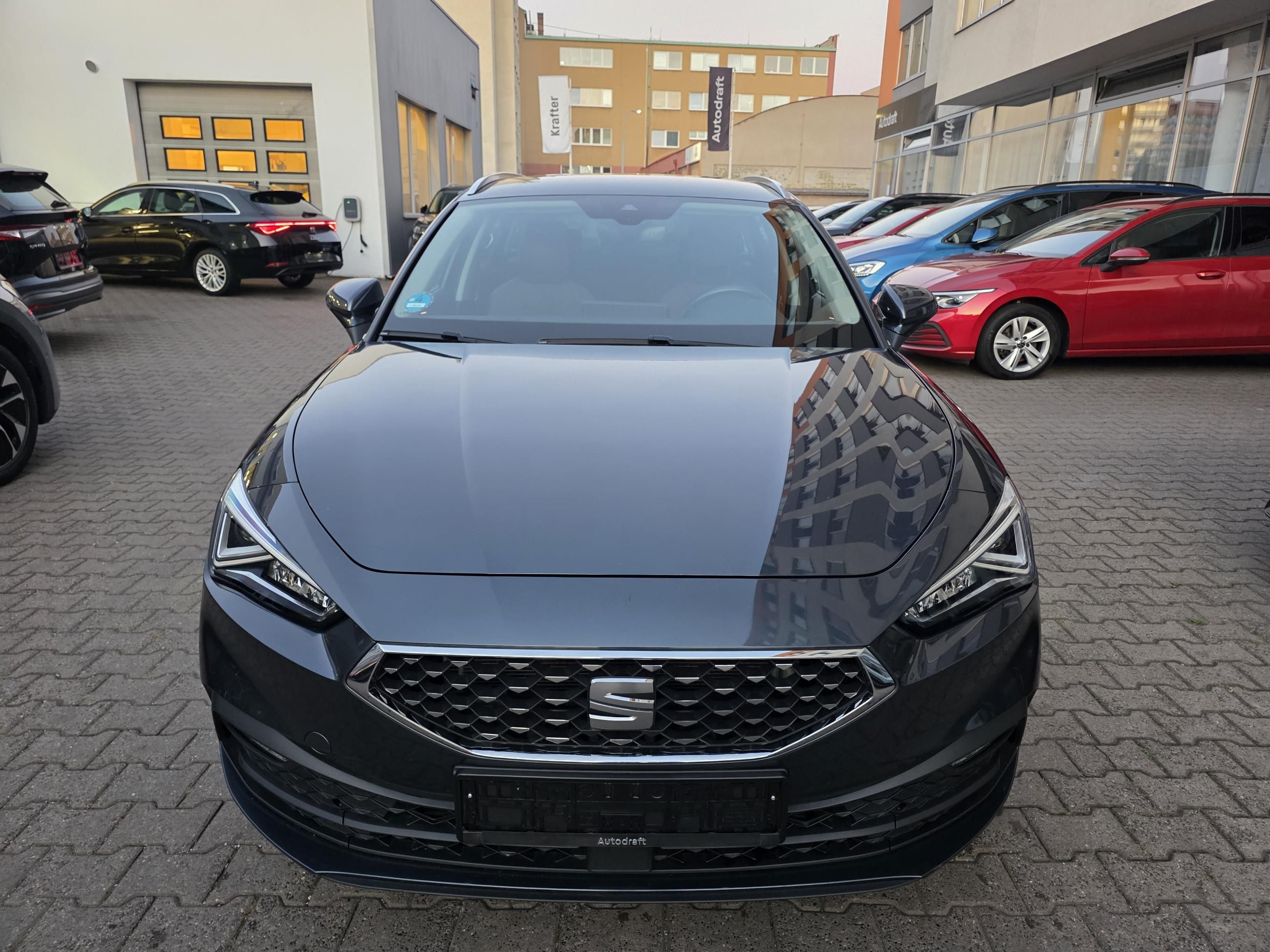 Seat Leon, Xcell. 2.0 TDI 110kW / Tažné - fotka 3