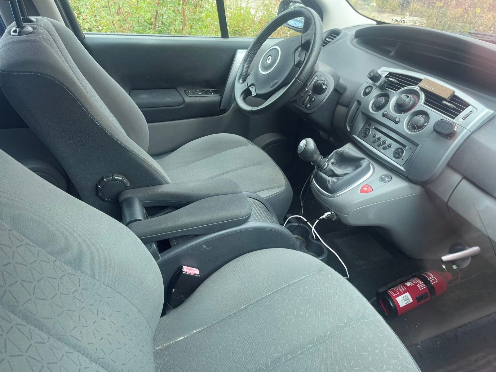 Renault Scénic, 1.6 benzin klima 1 majitel - fotka 6