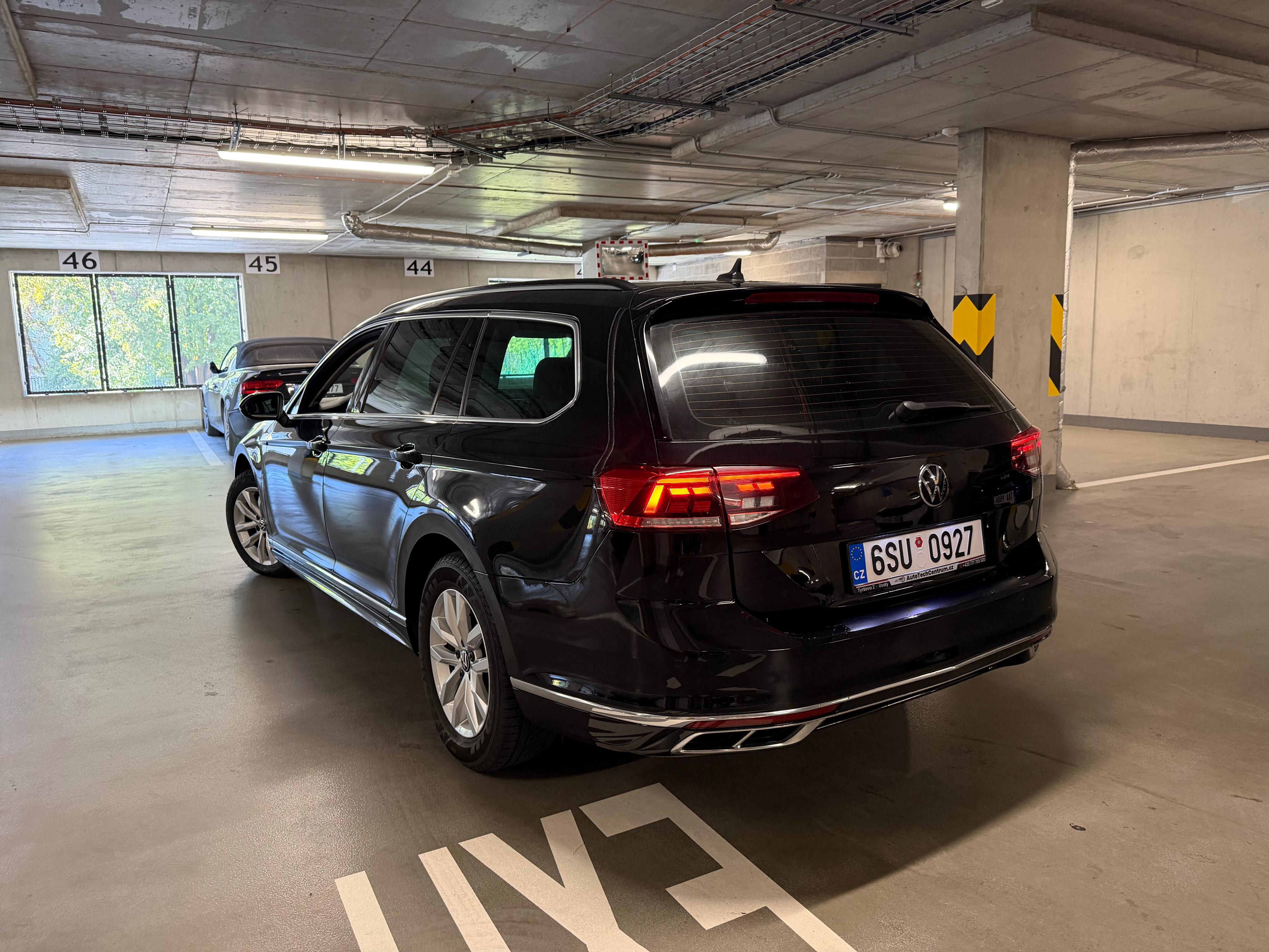 Volkswagen Passat, R - Line, 2.0 tdi, tažné - fotka 5