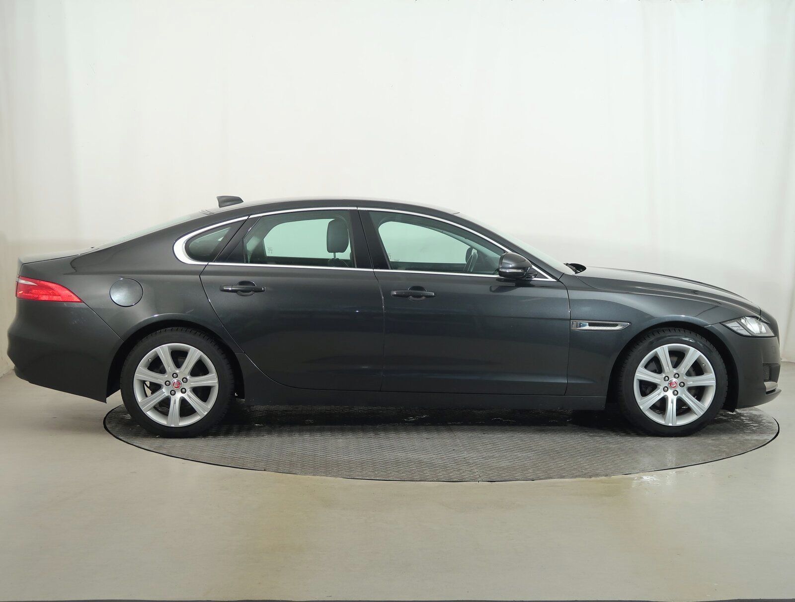 Jaguar XF, E-Performance, Automat, Kůže - fotka 6