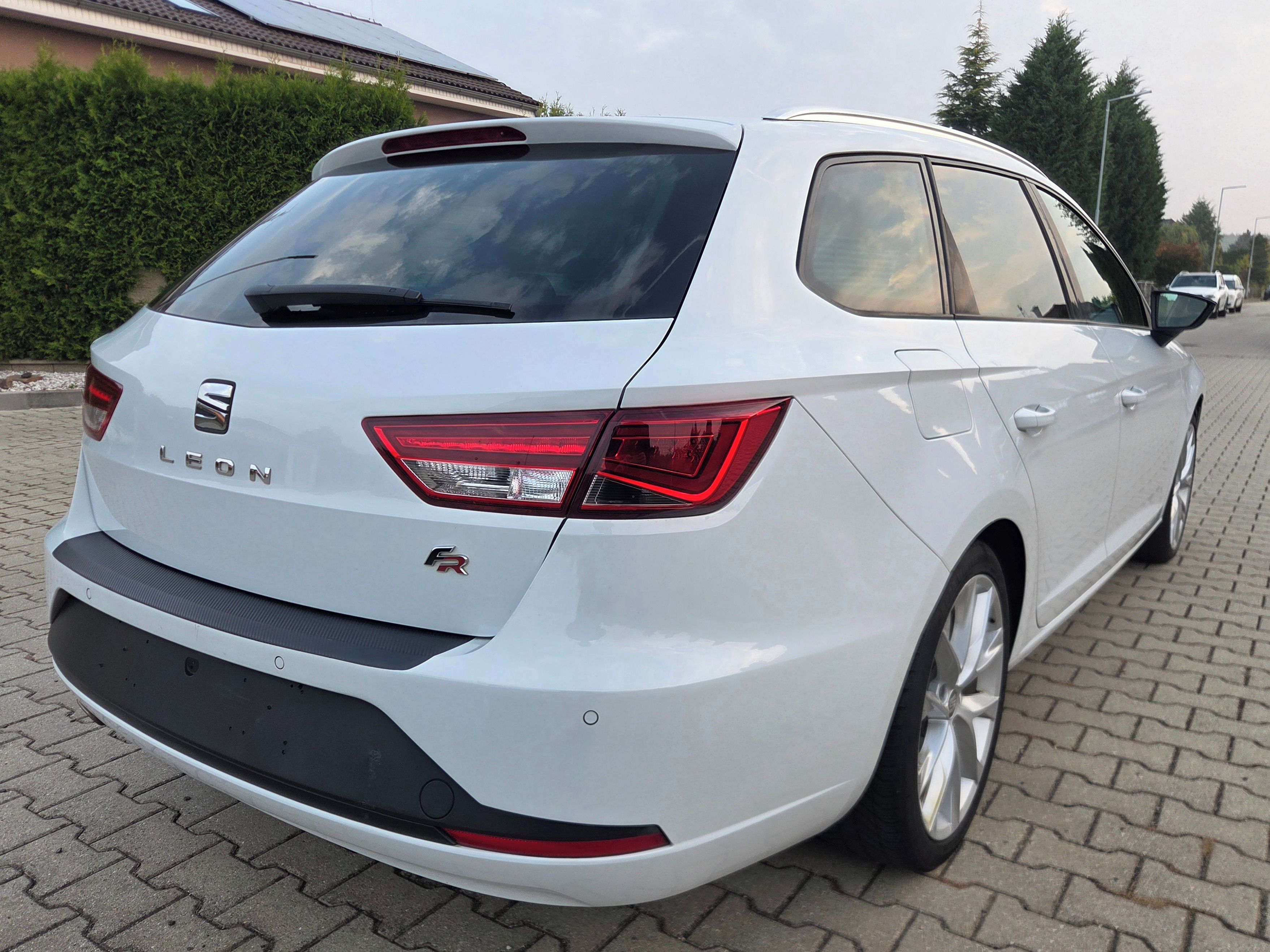 Seat Leon, 1.8 TSI ST FR - fotka 5
