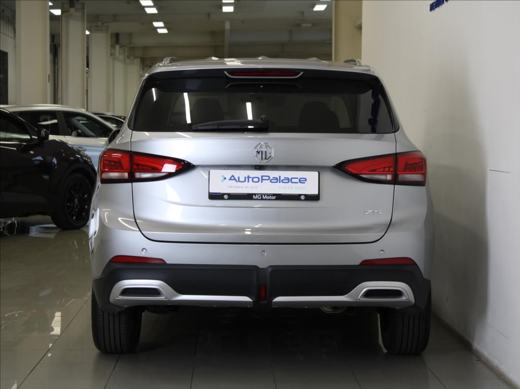 MG ZS, 1,5 i 85kW Elegance 6970km. ČR - fotka 4