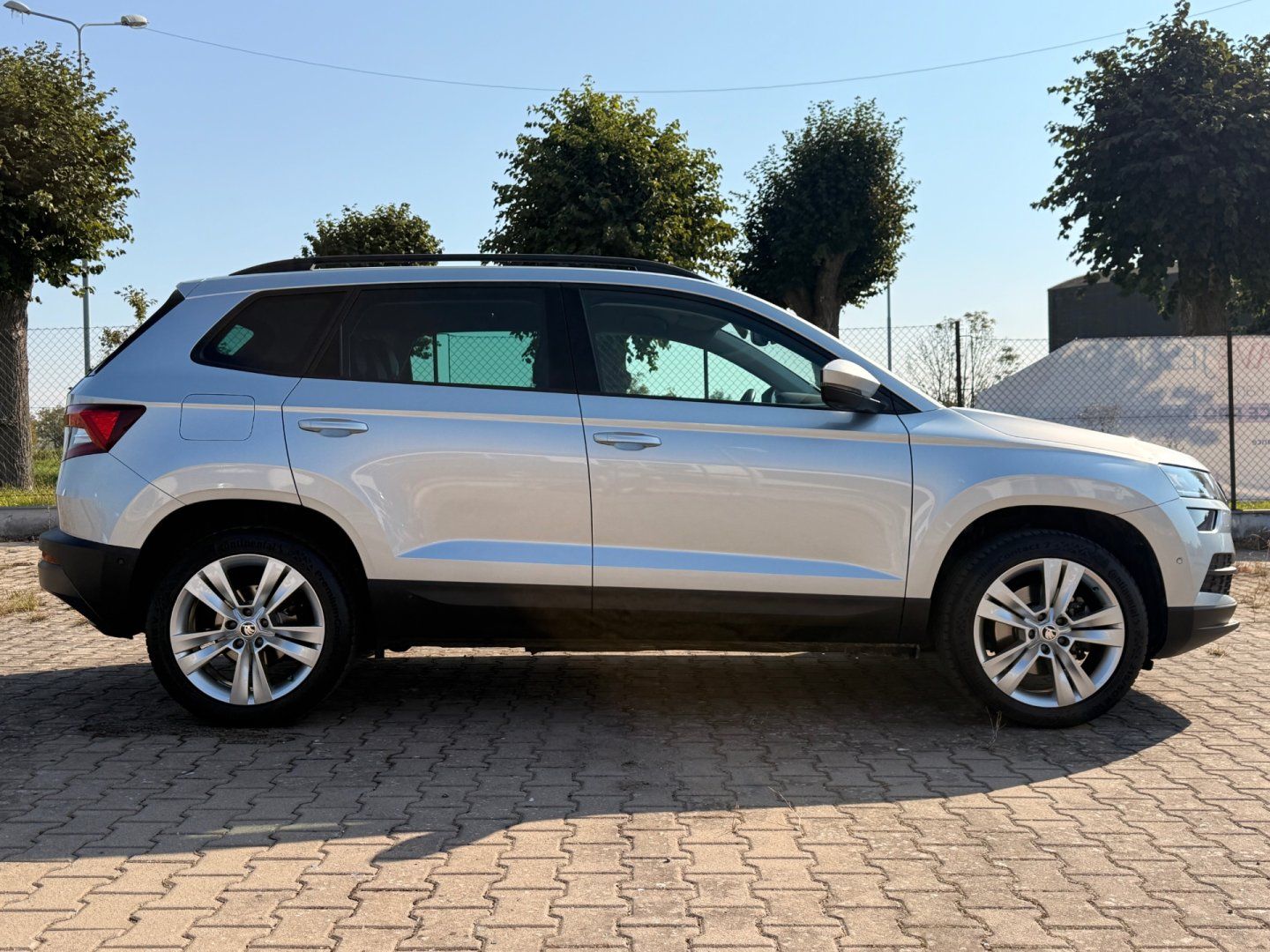 Škoda Karoq, 1.5 TSI DSG Style LED NAVI - fotka 4