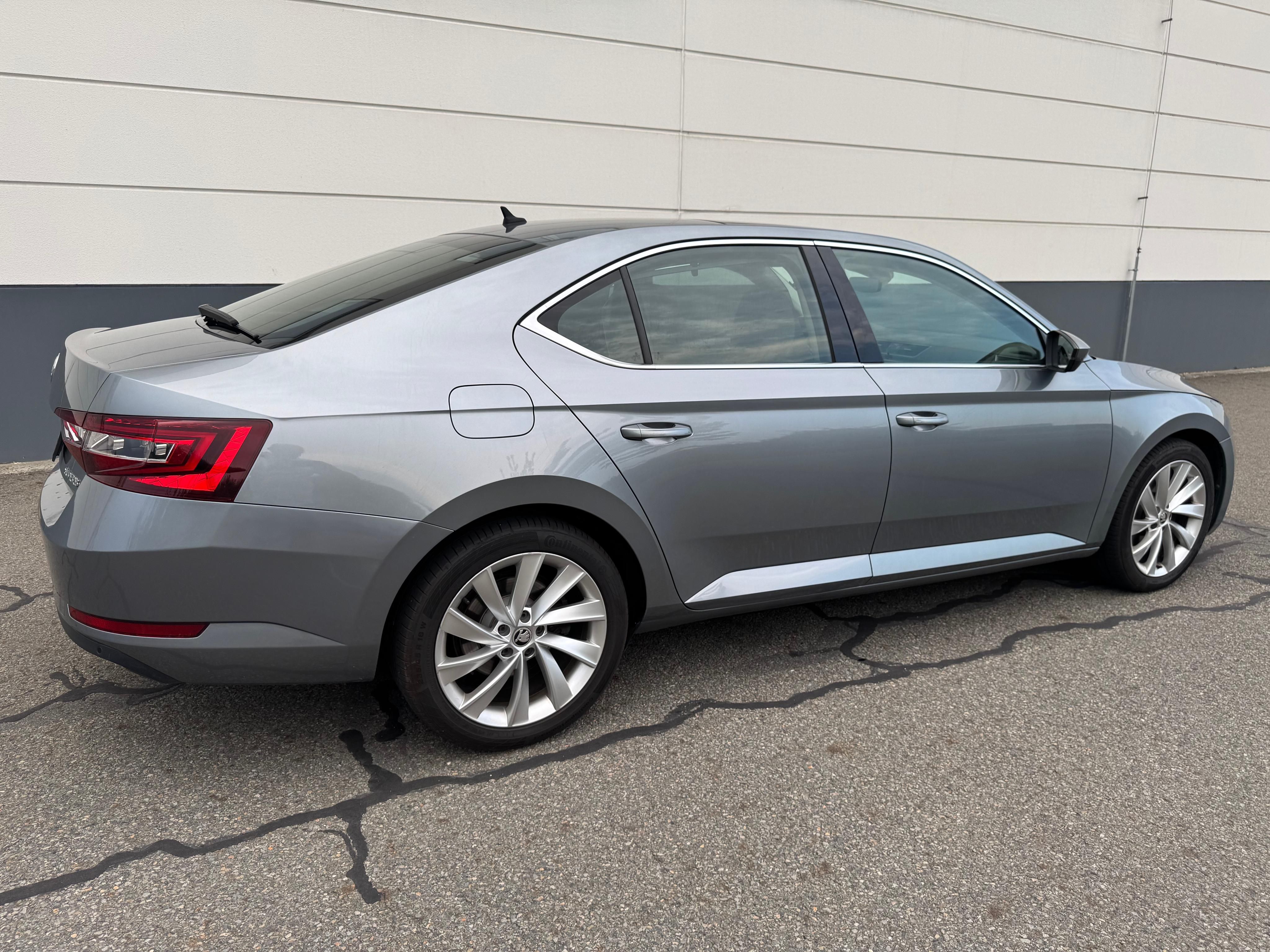 Škoda Superb, 1.6 TDI 88 kW STYLE koup. v CZ - fotka 4