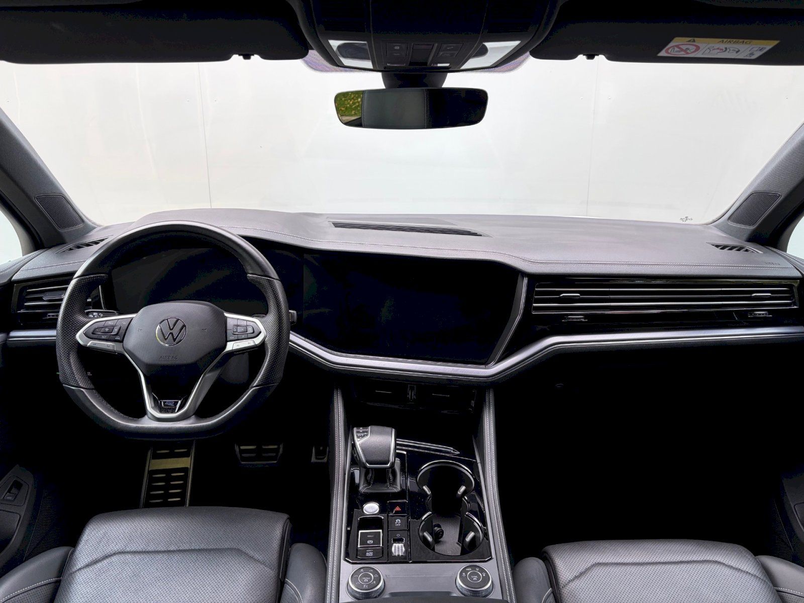 Volkswagen Touareg, 3.0 TDI 210kW R-LINE 8°AT - fotka 5