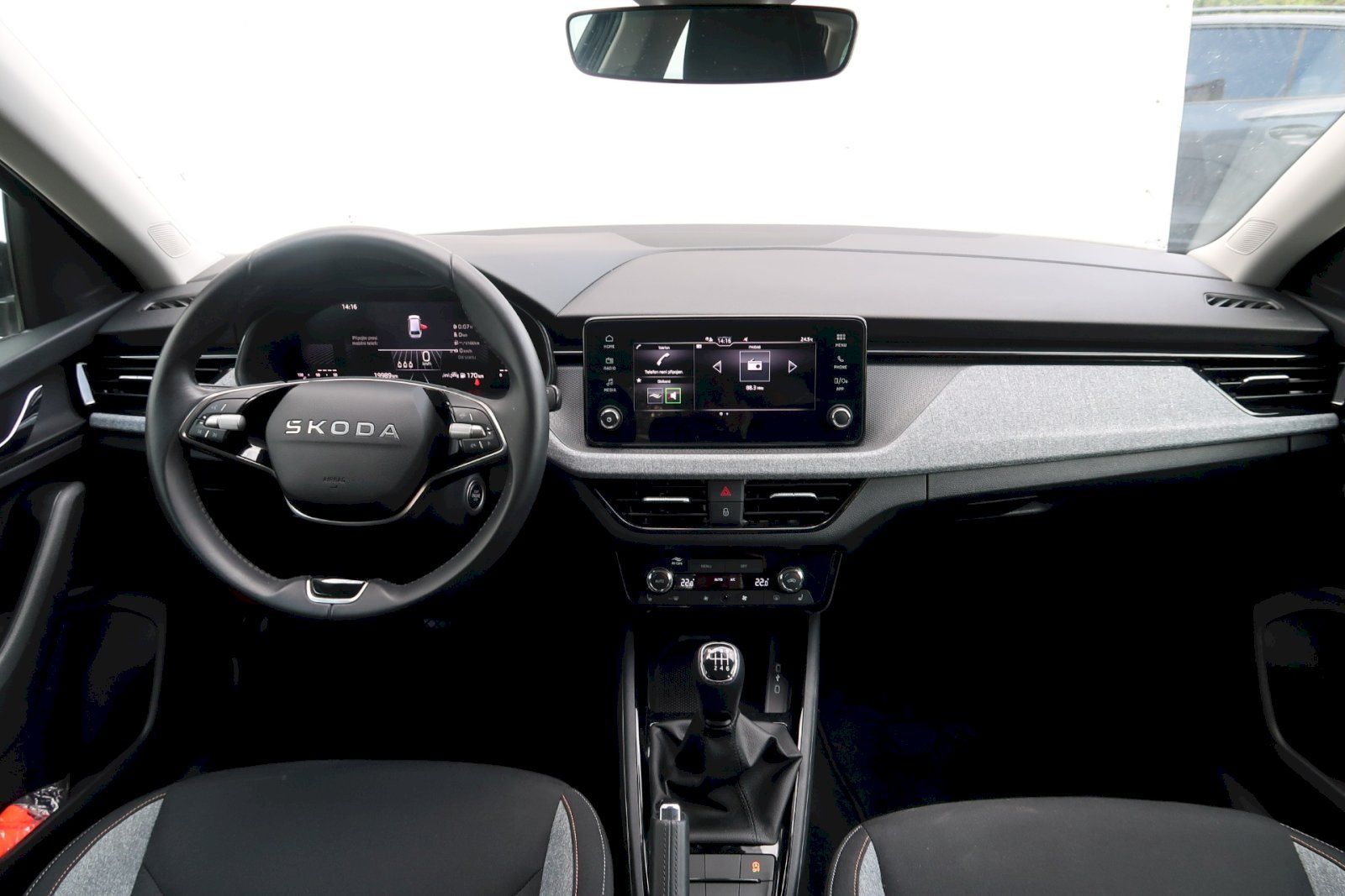 Škoda Scala, Selection 1.0 TSI 85 kW - fotka 5