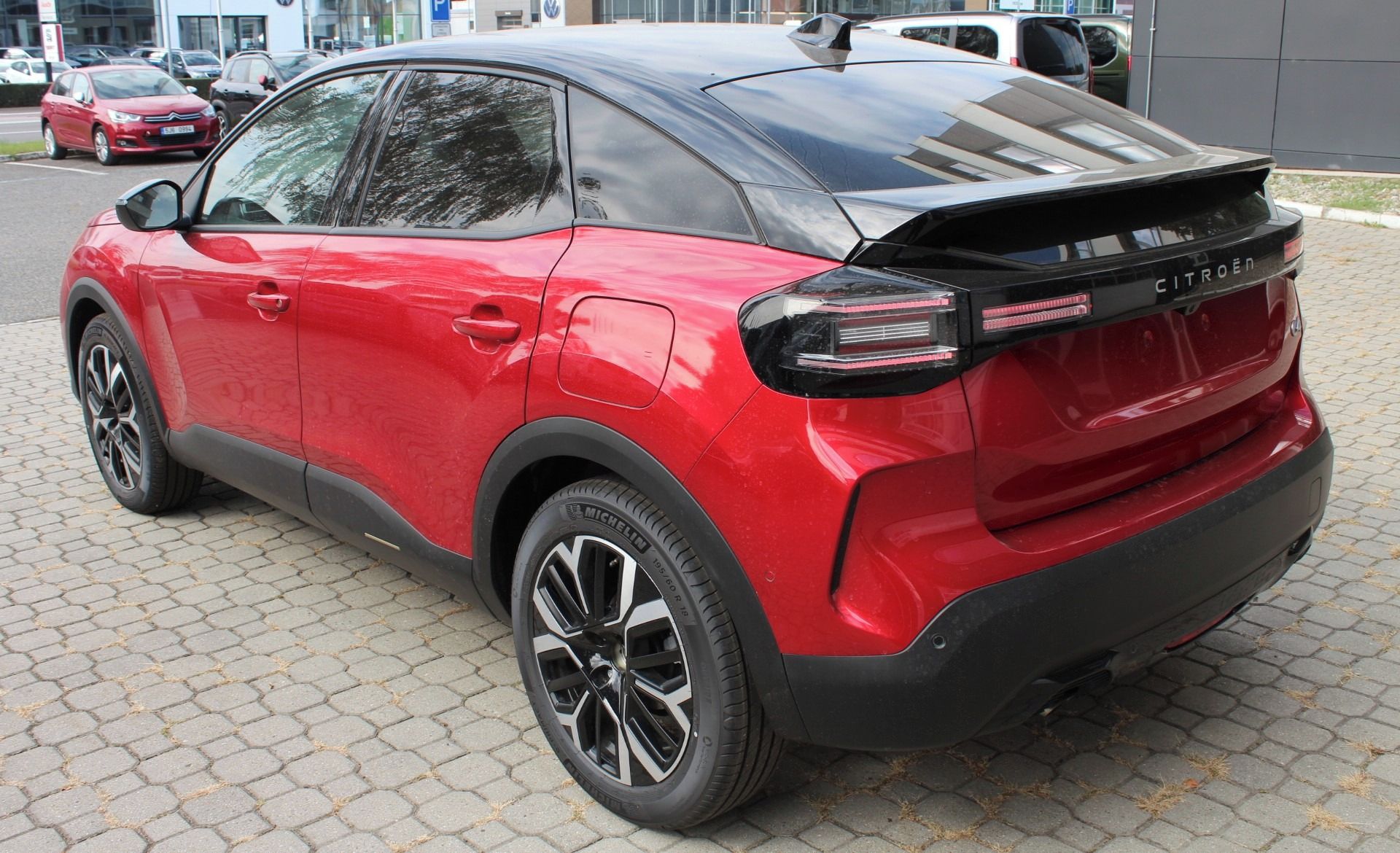 Citroën C4, MAX Hybrid 145k Automatic - fotka 3