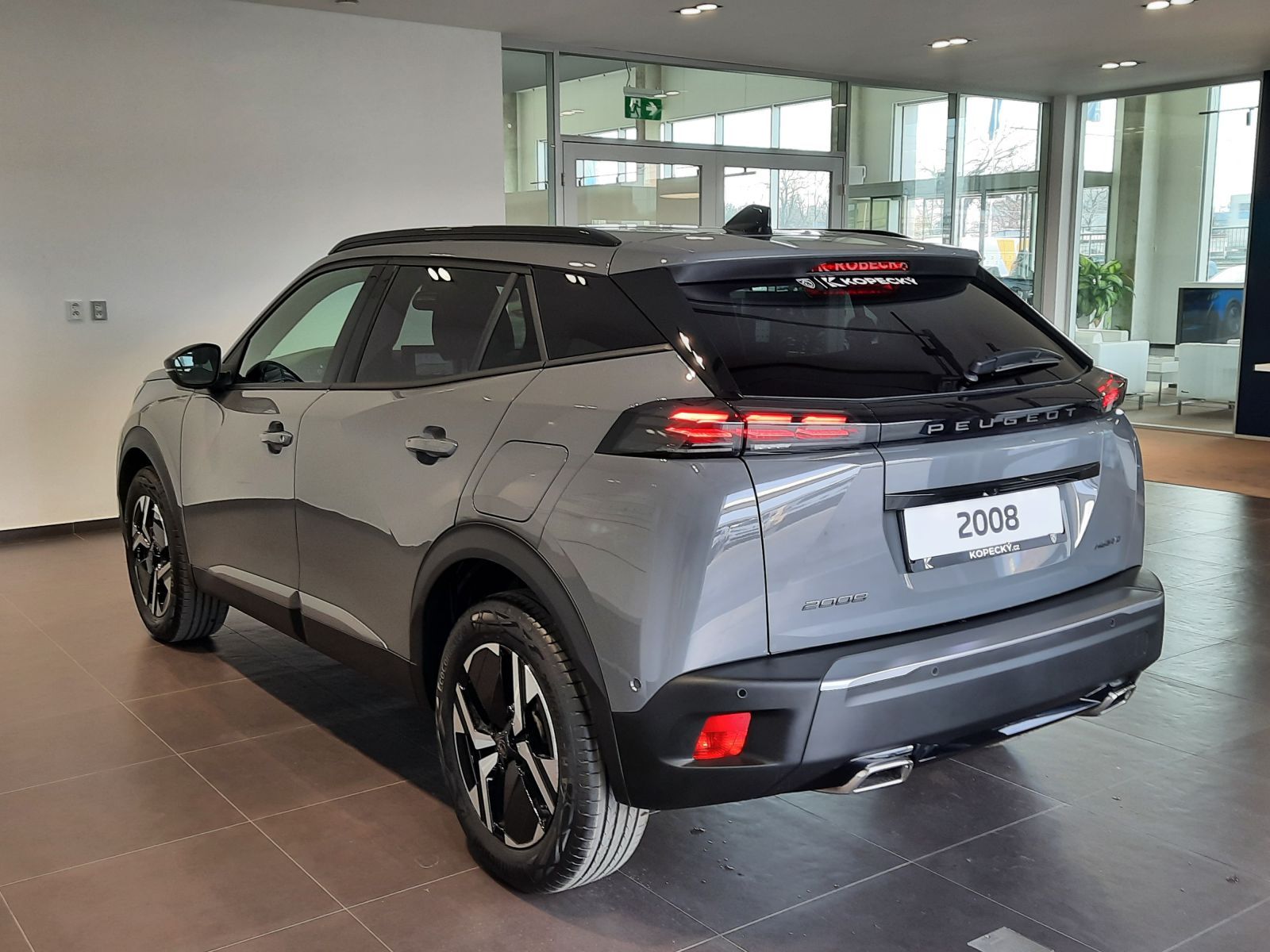 Peugeot 2008, ALLURE Hybrid 145 e-DCS6 - fotka 4