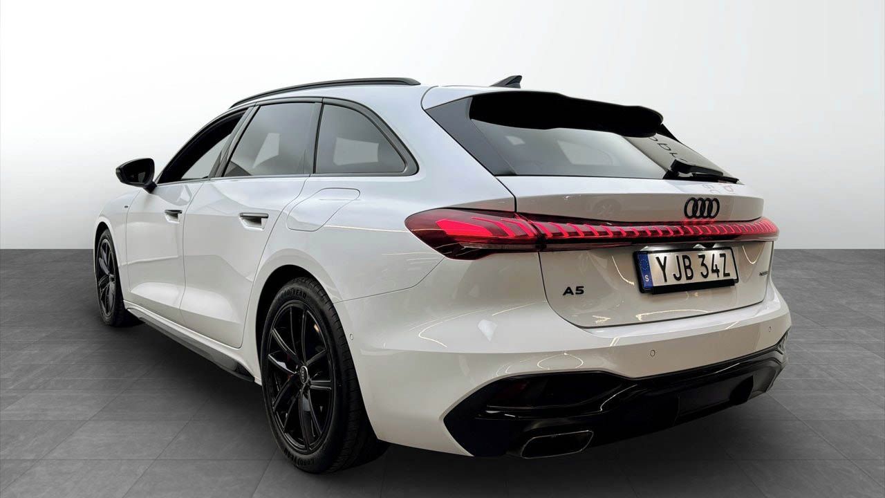 Audi A5, e-hybrid q S-Line Tech+ 360 Ta - fotka 4