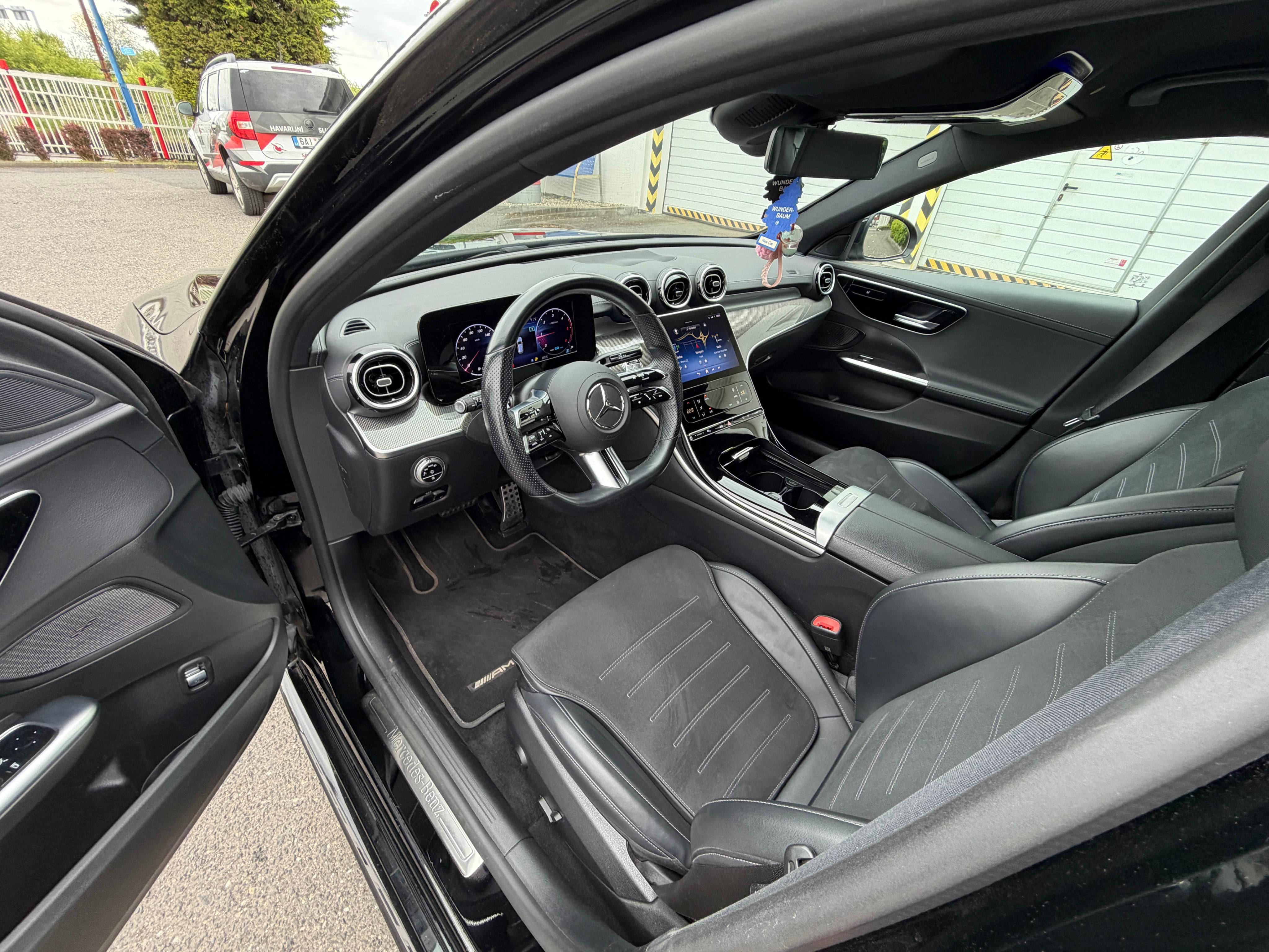 Mercedes-Benz Třídy C, 200d AMG - Line - fotka 5