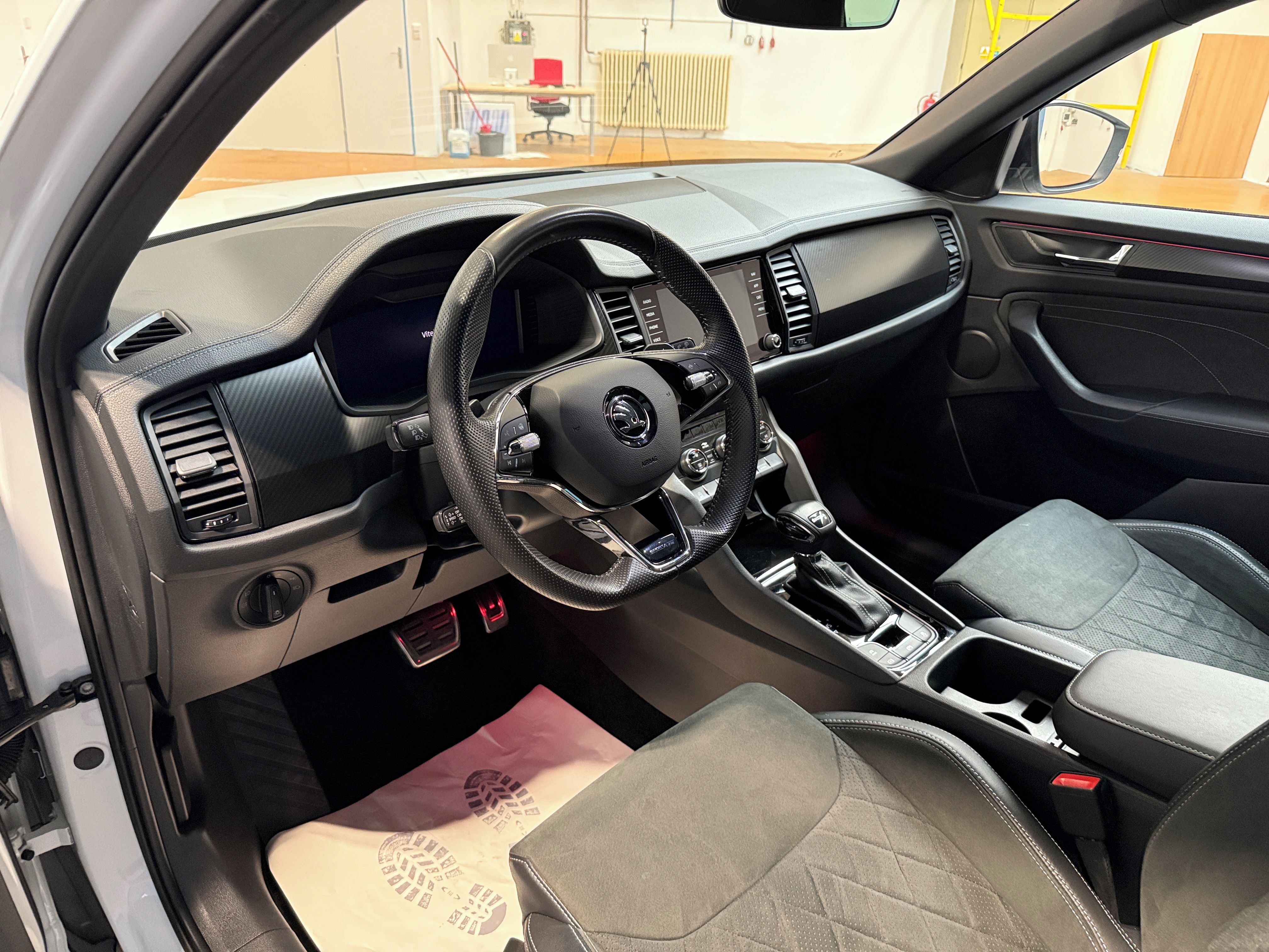 Škoda Kodiaq, 1.5 TSI 110 kW ACT Sportline D - fotka 5