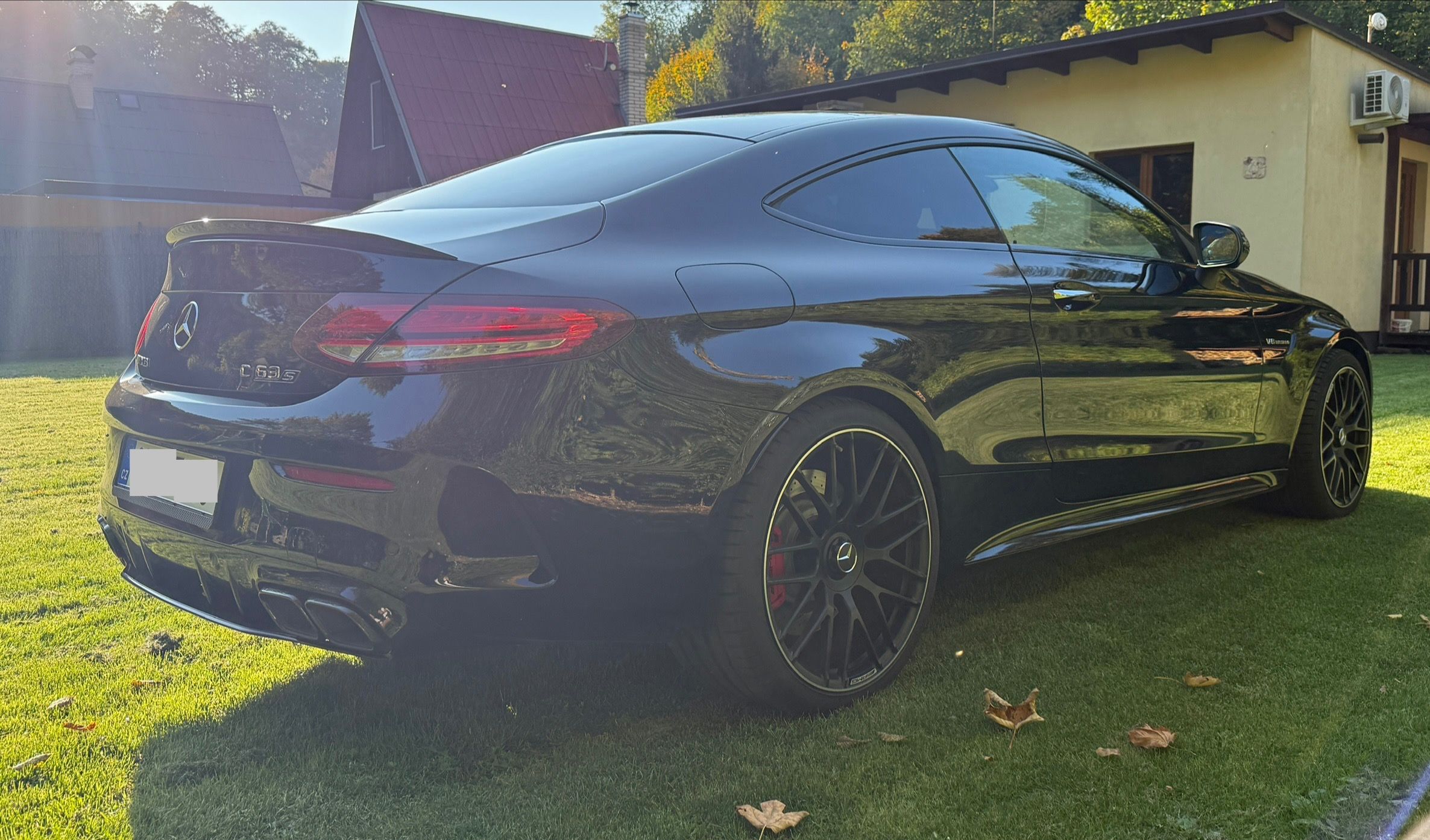 Mercedes-Benz Třídy C, 63 s cupe - fotka 2