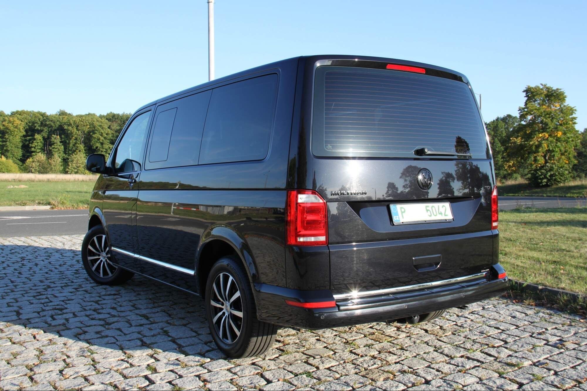 Volkswagen Multivan, 2.0Tdi,Trend,FullLED,Vý.Okna - fotka 4