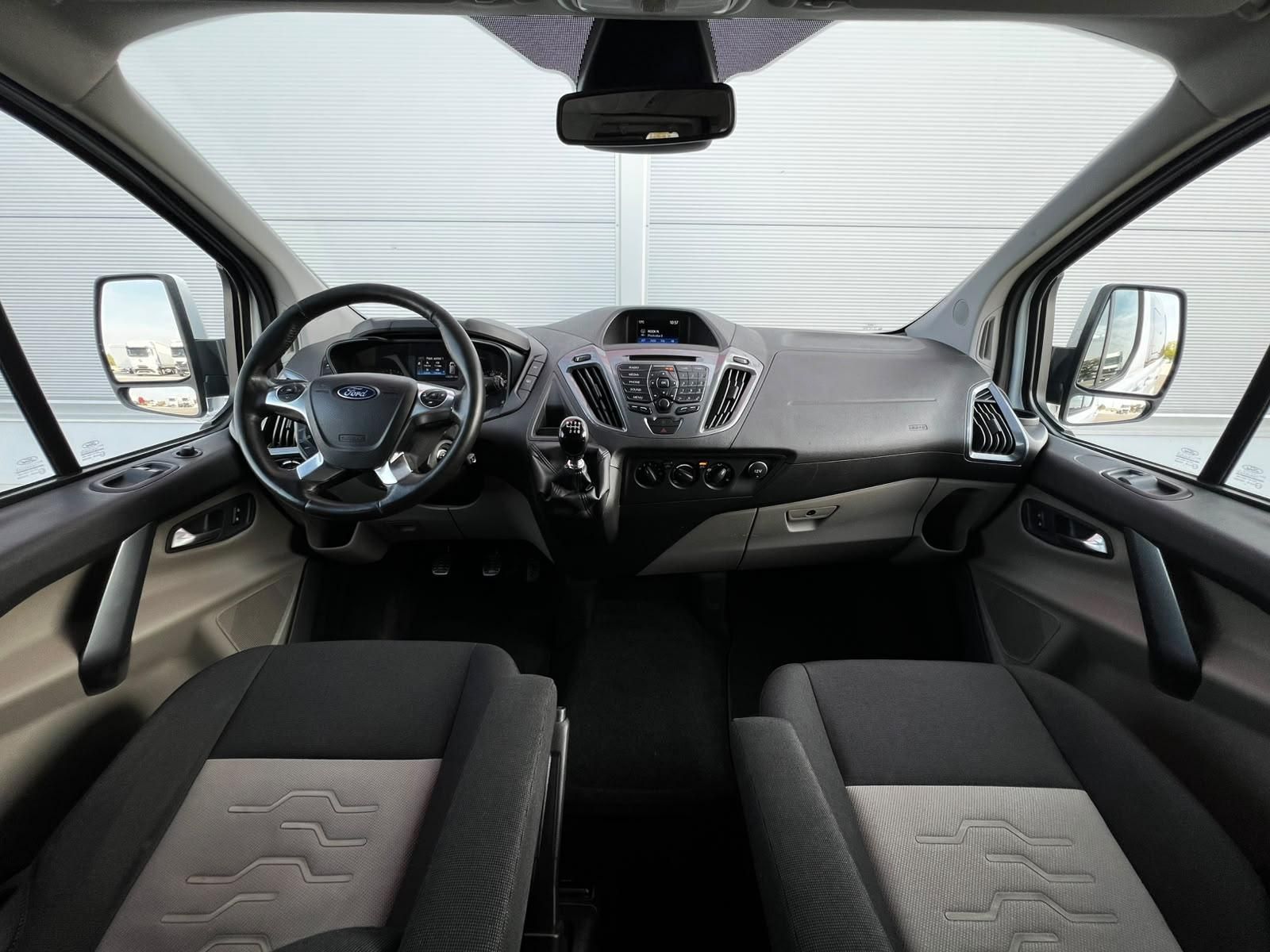 Ford Tourneo Custom, 2.0TDCI 96kW 8-Míst DPH TZ - fotka 6