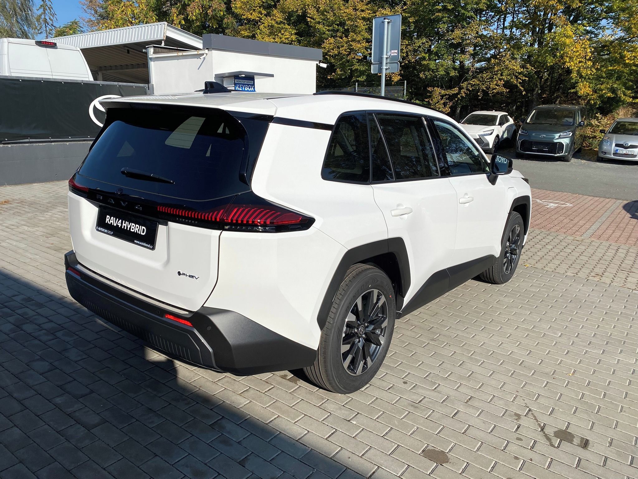 Toyota Rav4, 2.5 PHEV 4x4 Comfort Business - fotka 6