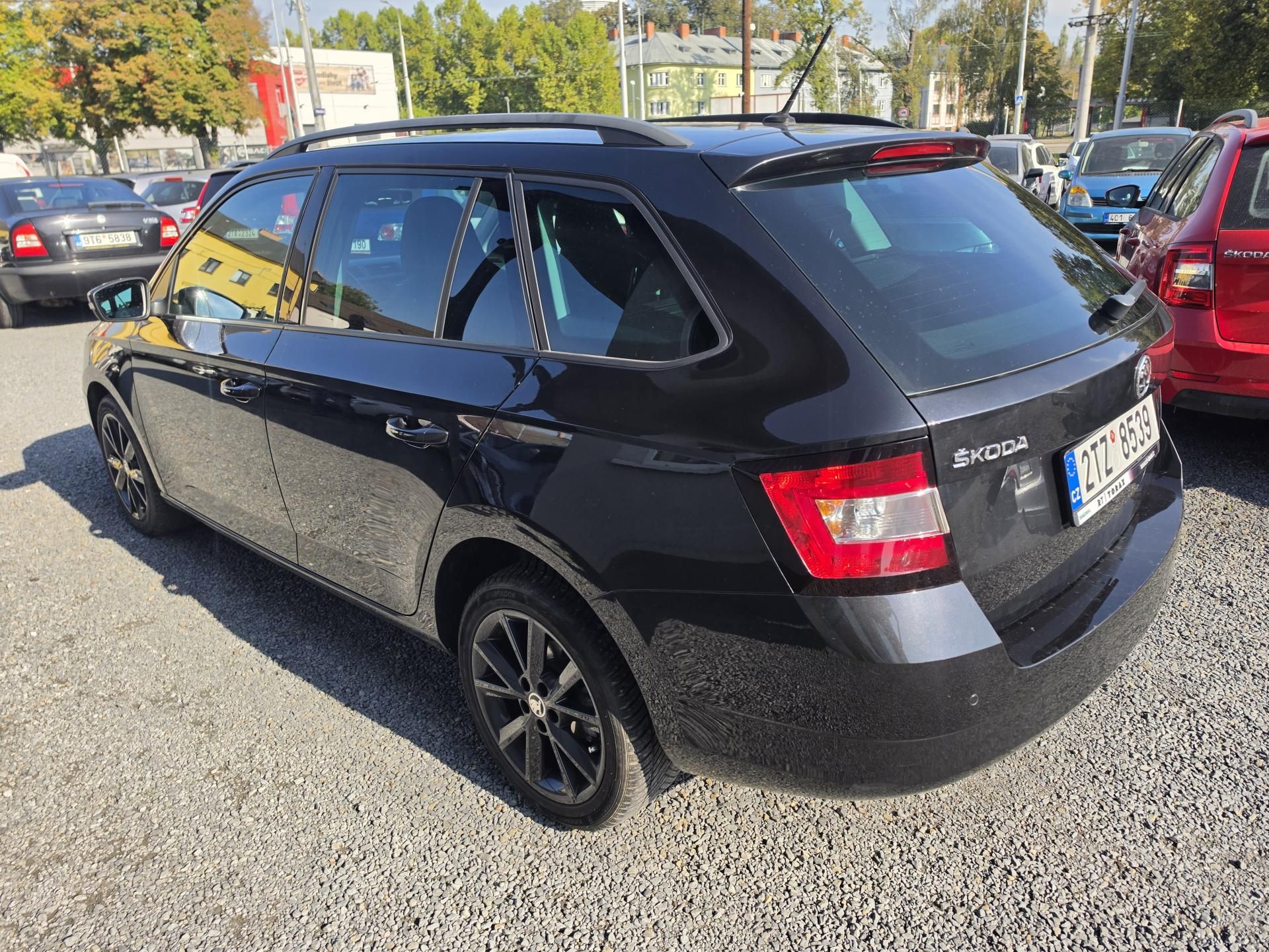 Škoda Fabia, 1.2 TSI Vyhřev sedadel Led - fotka 3