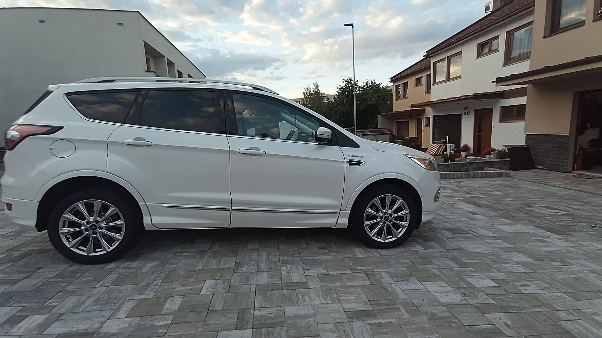 Ford Kuga, 2.0TDCI 132KW,4x4,TOP,VIGNALE - fotka 6