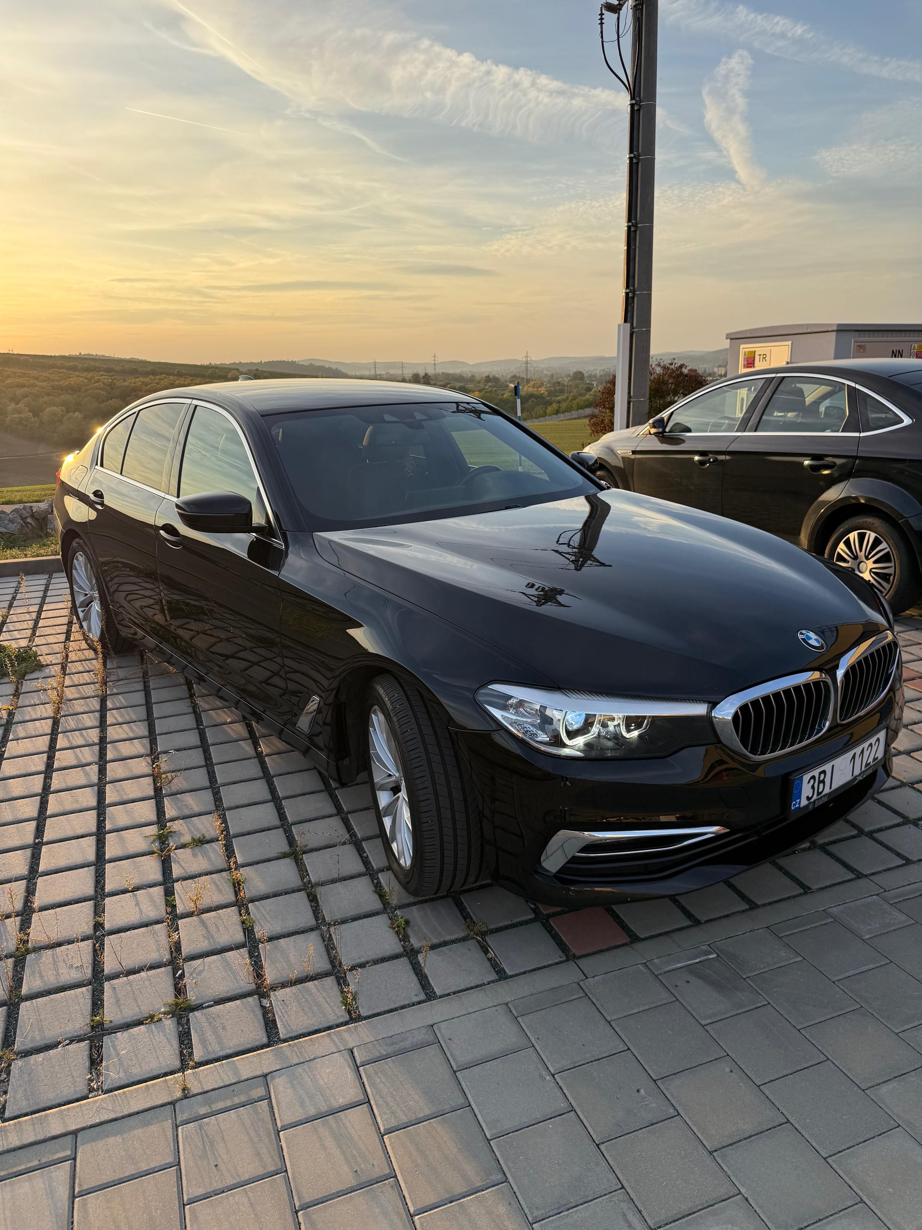 BMW Řada 5, 540D xDrive - fotka 2