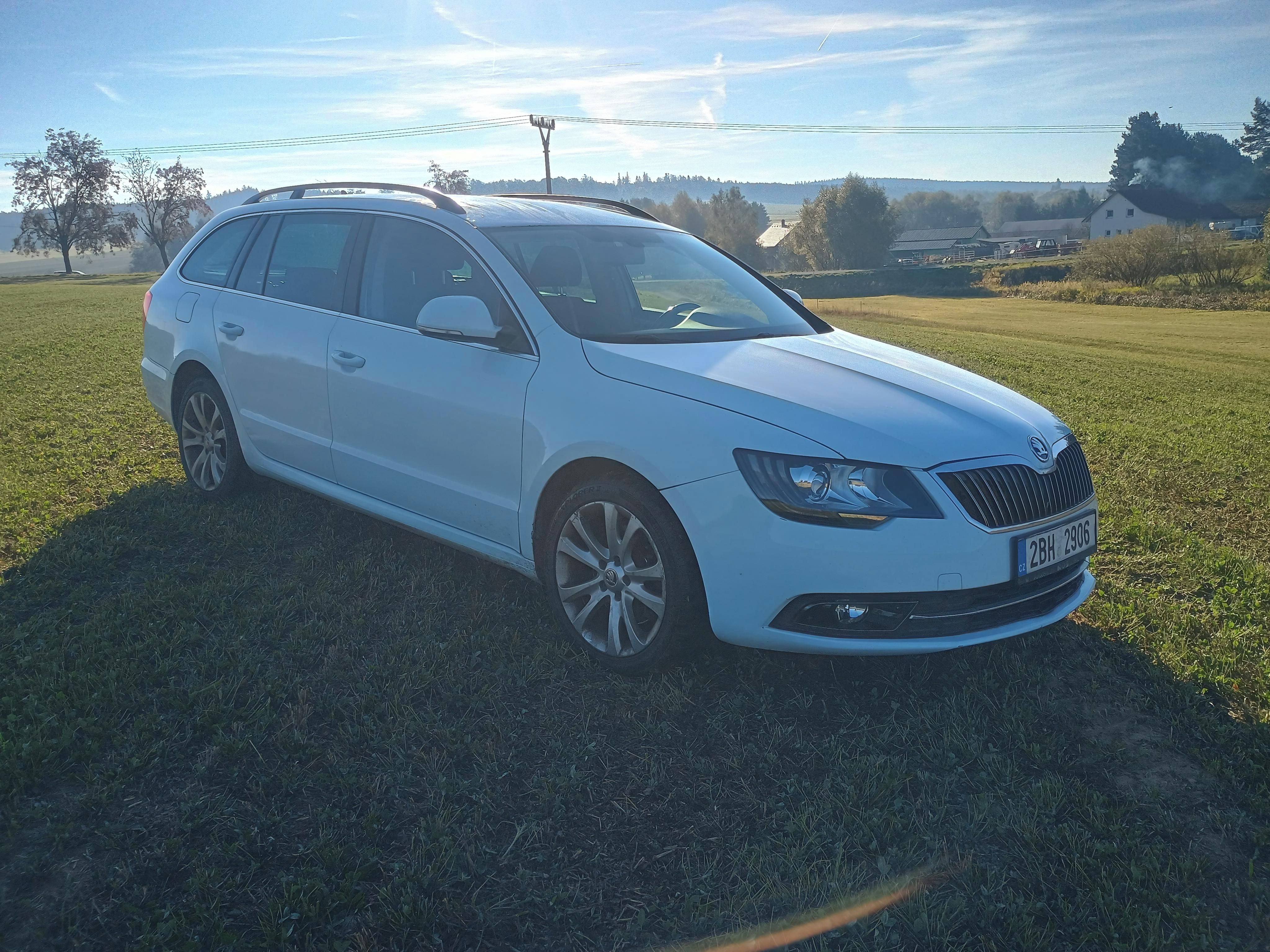 Škoda Superb, Škoda Superb, 2,0 TDi 103 Kw - fotka 2