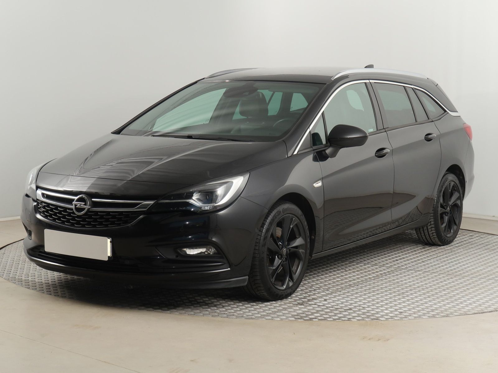 Opel Astra, 1.6 CDTI, Navi, Kožené sedačky - fotka 3