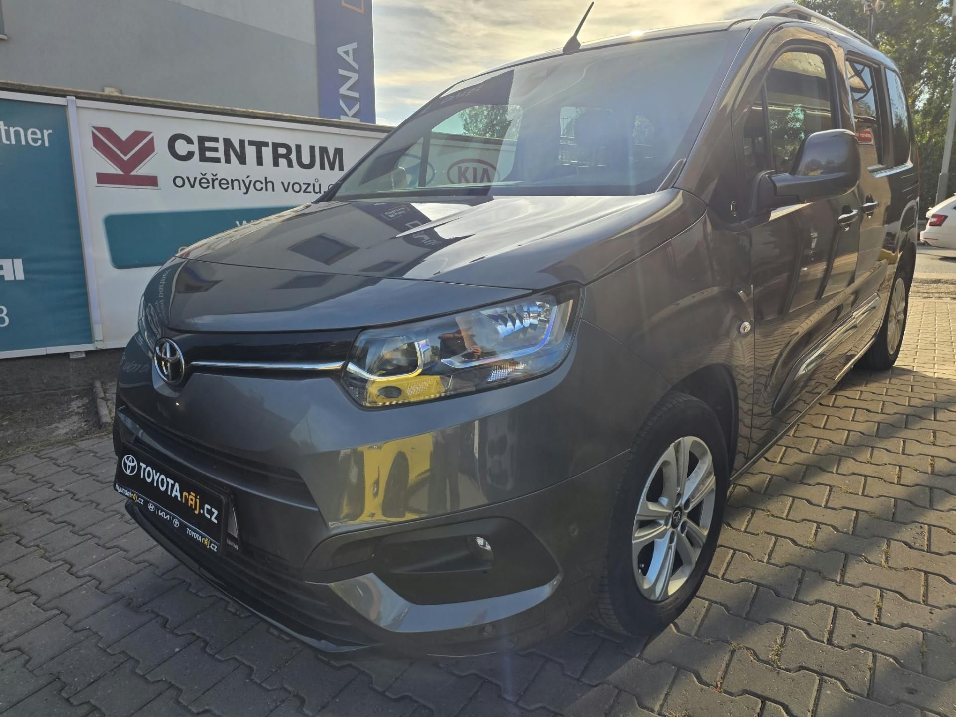 Toyota Proace City Verso, 1.2-TOP STAV-PANORAMA-KAMERA - fotka 5