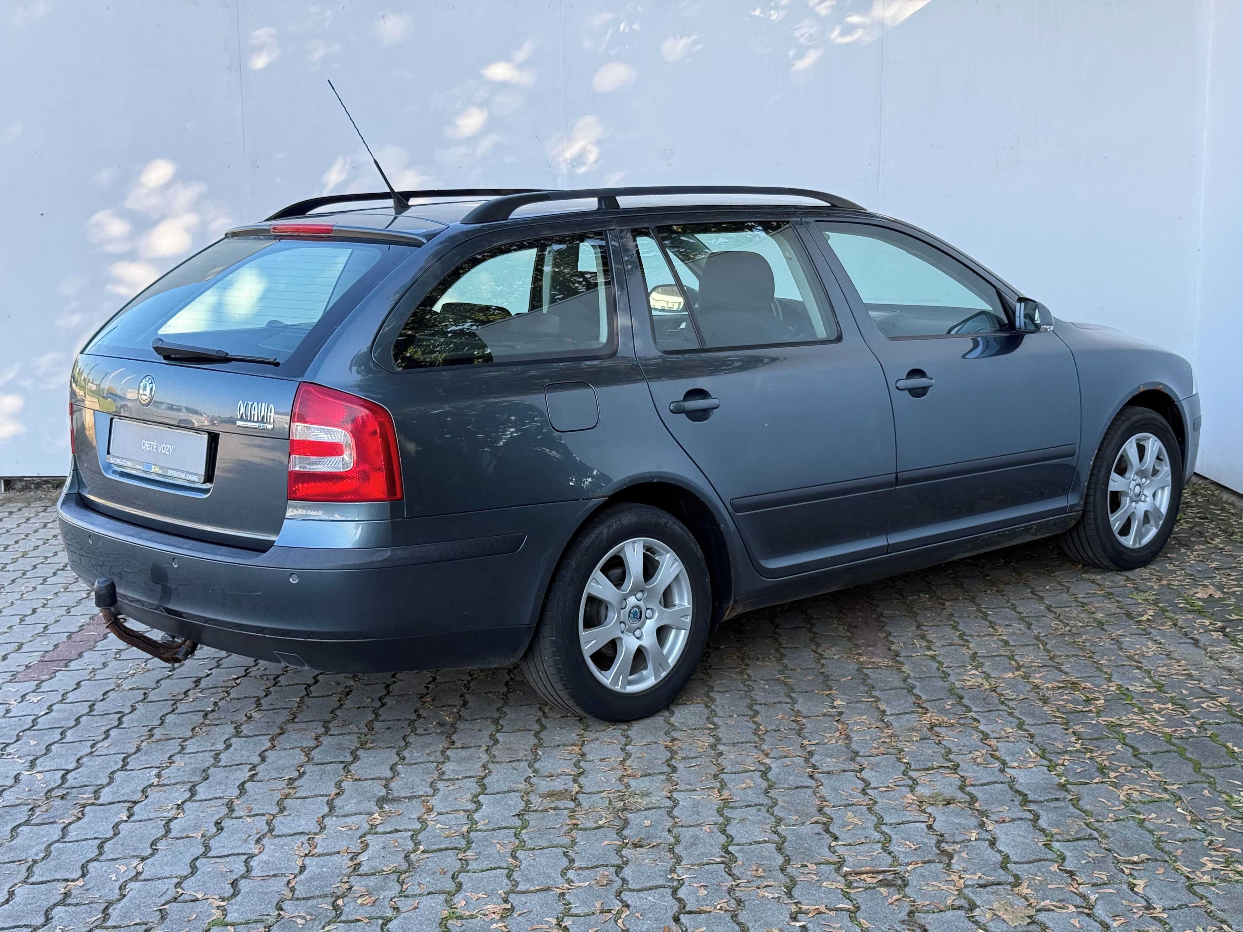 Škoda Octavia, 2,0 FSI / 110 kW Elegance - fotka 5