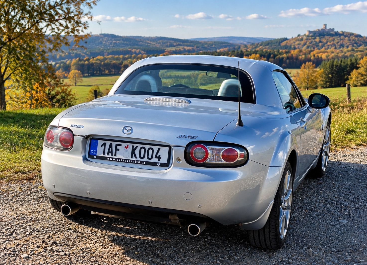 Mazda MX-5 - fotka 3