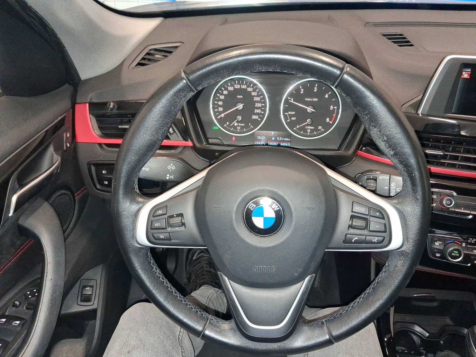 BMW X1, sDrive18d, Automat, Serv.kniha - fotka 3