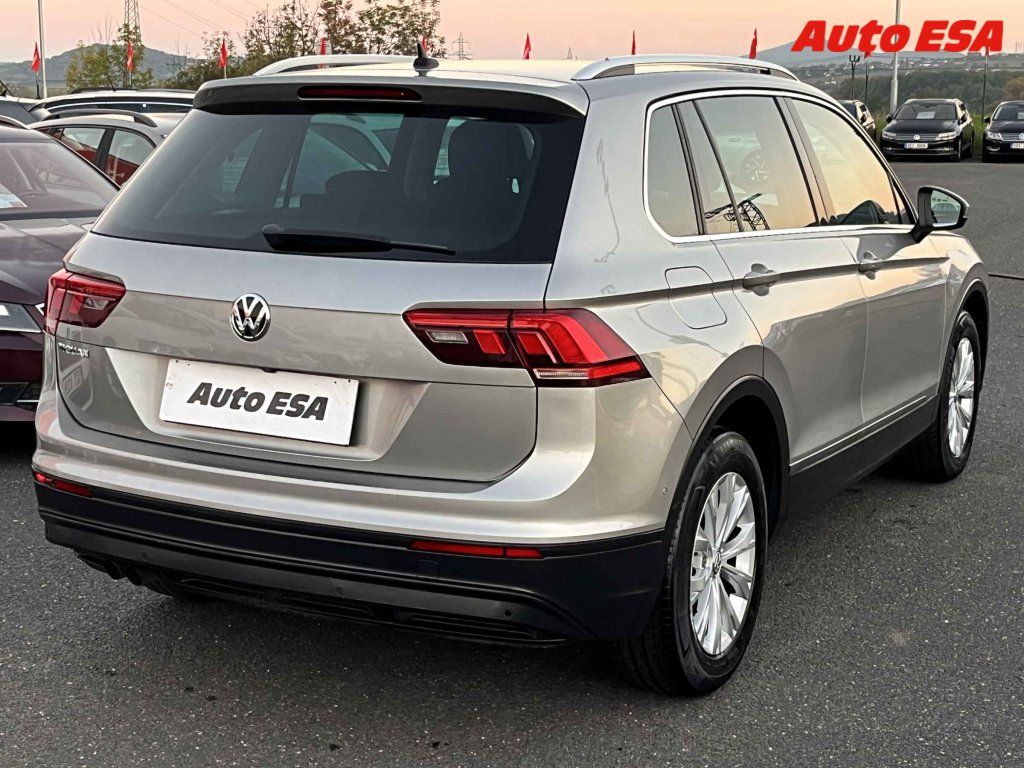 Volkswagen Tiguan, 1.5 TSi,ČR,LED,AC,temp - fotka 4