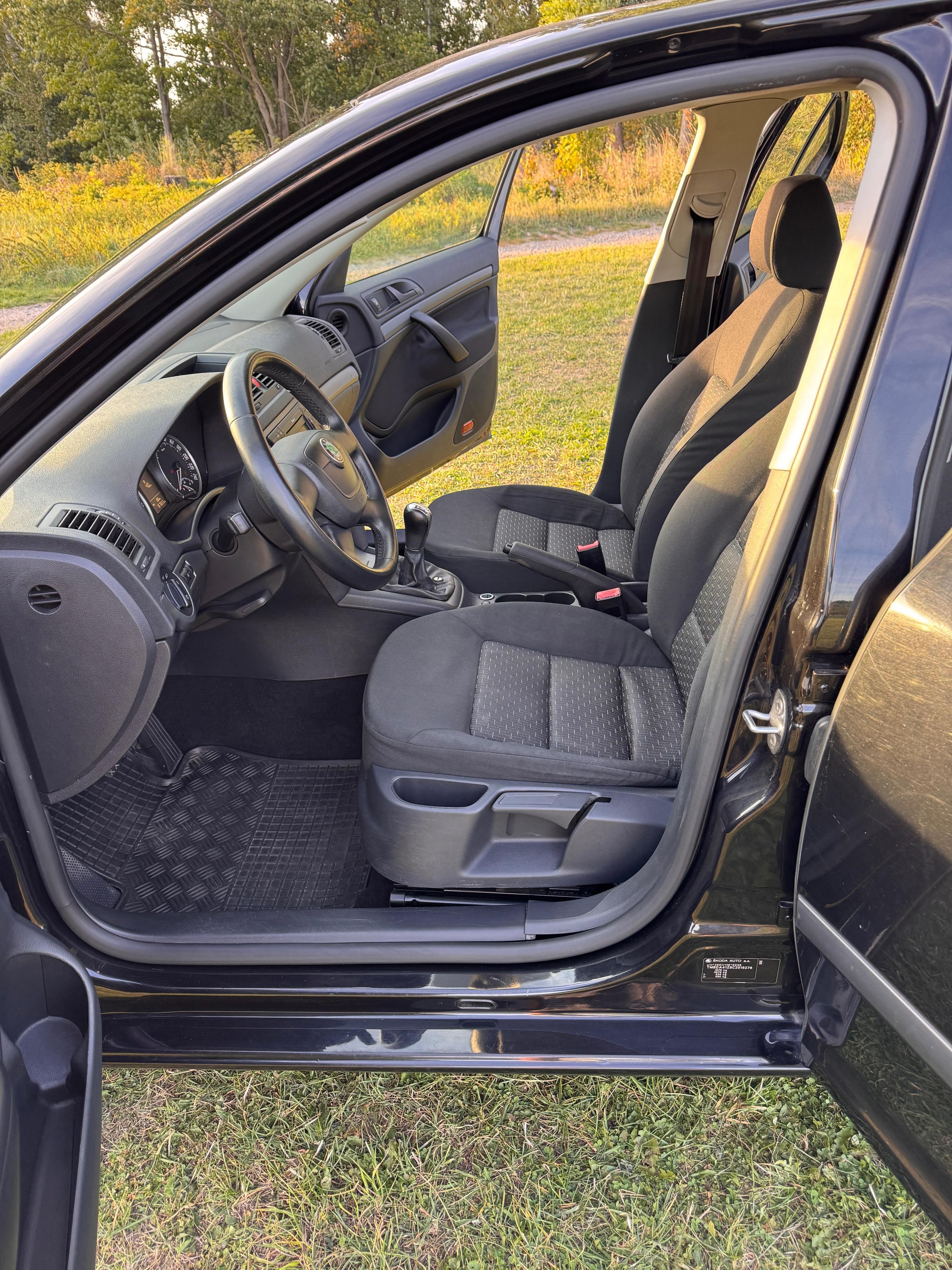 Škoda Octavia, 1.6 MPI - fotka 6