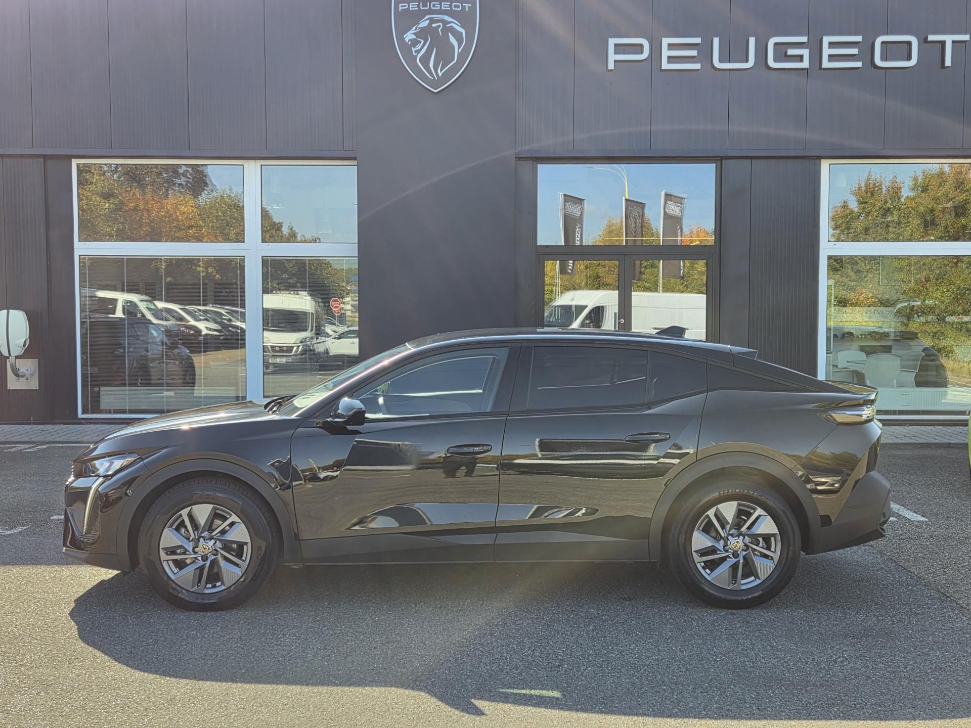 Peugeot 408, Hybrid e-DCS 145 ALLURE EAT6 - fotka 2