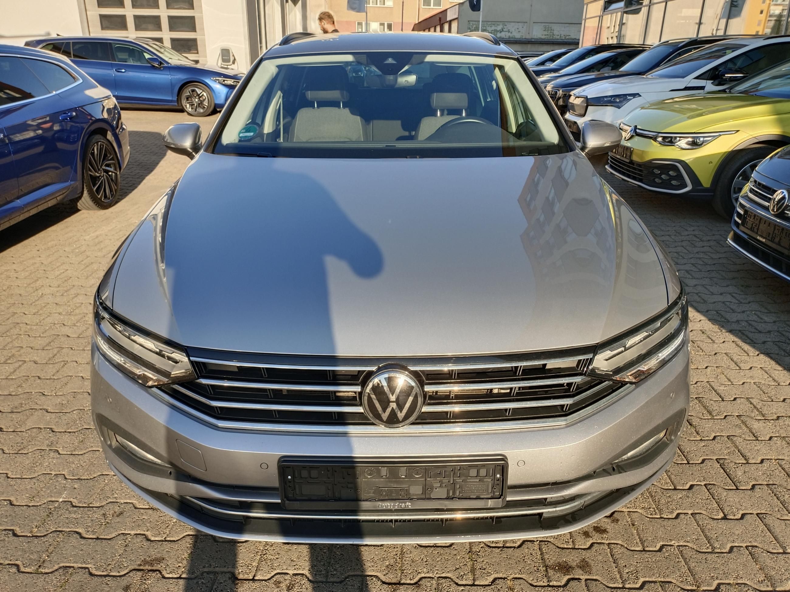 Volkswagen Passat Variant, 2.0 TDI 110kW DSG Tažné - fotka 2