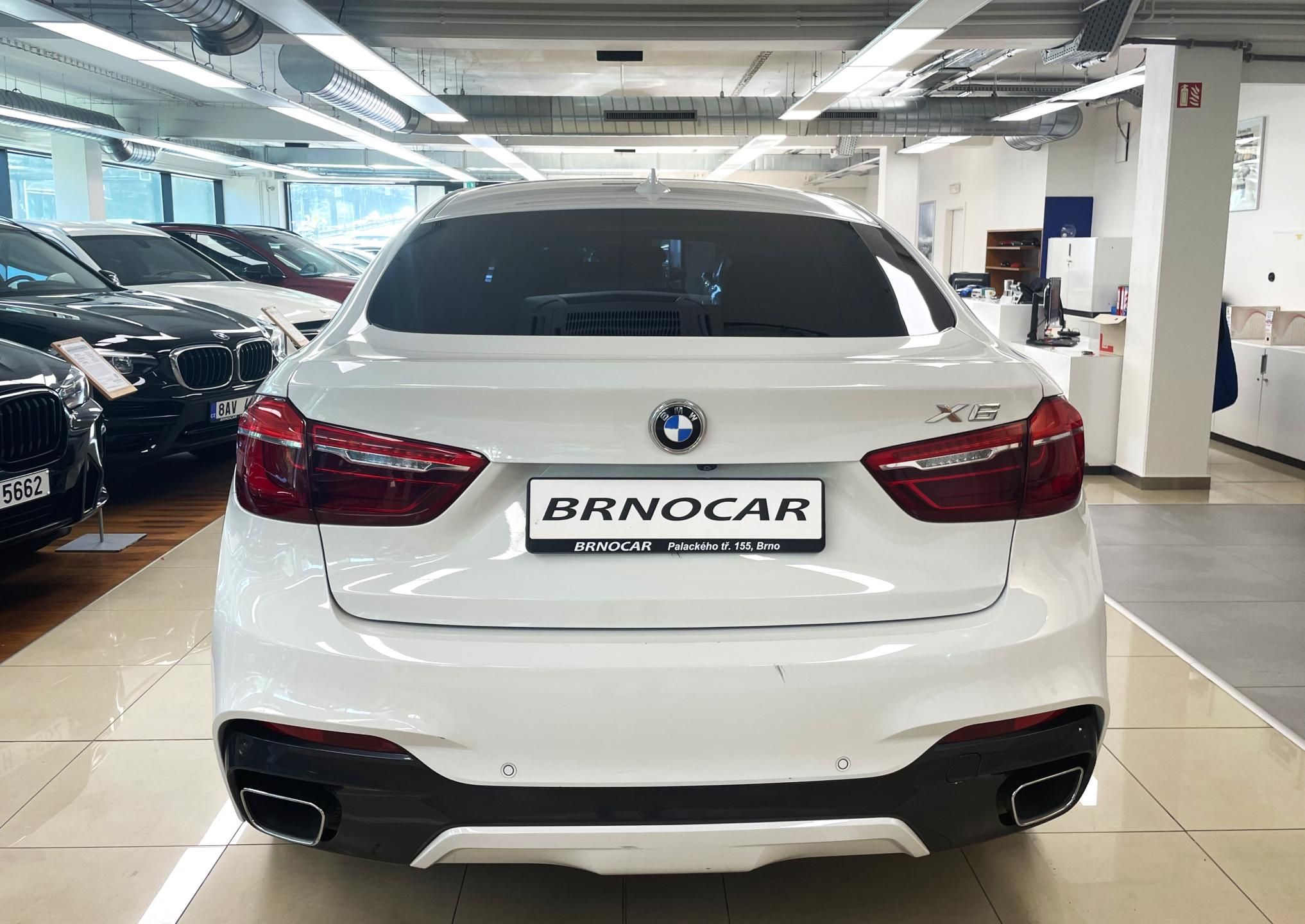BMW X6, 3.0d, 190kW, M-paket, ČR - fotka 5