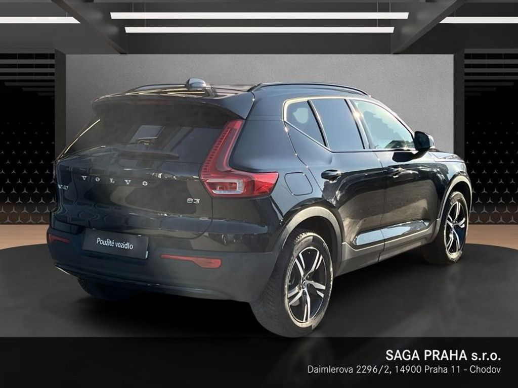 Volvo XC40, B4 Core DCT - fotka 4
