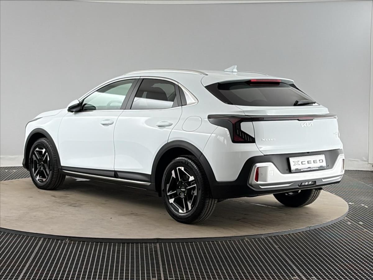 Kia XCee´d, 1,0 Exclusive  1,0 T-GDi GPF M - fotka 6