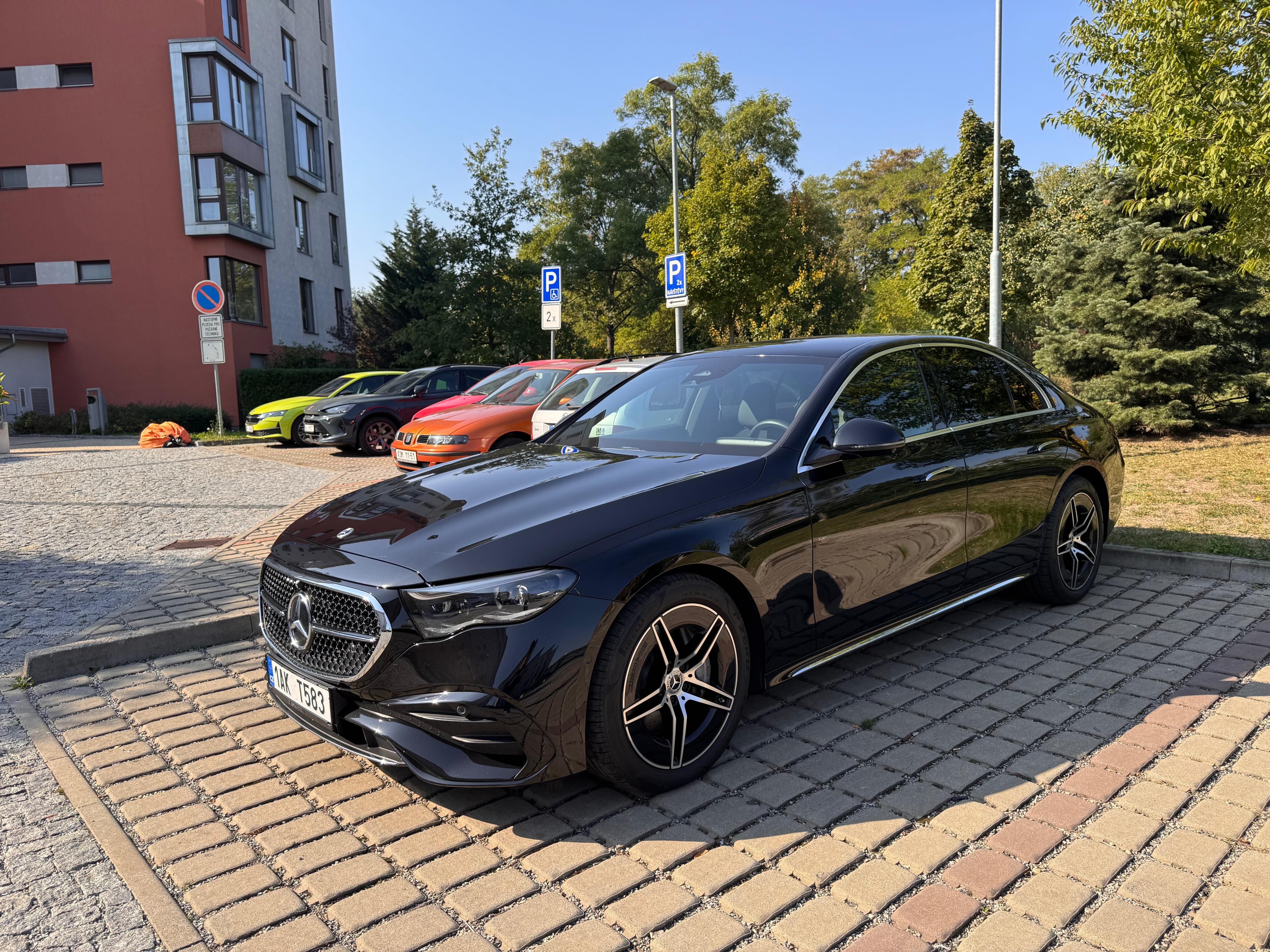 Mercedes-Benz Třídy E, E200 benzín AMG Advanced Plus - fotka 3