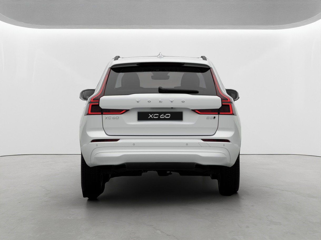 Volvo XC60, B5 AWD benzin Plus Dark - fotka 4