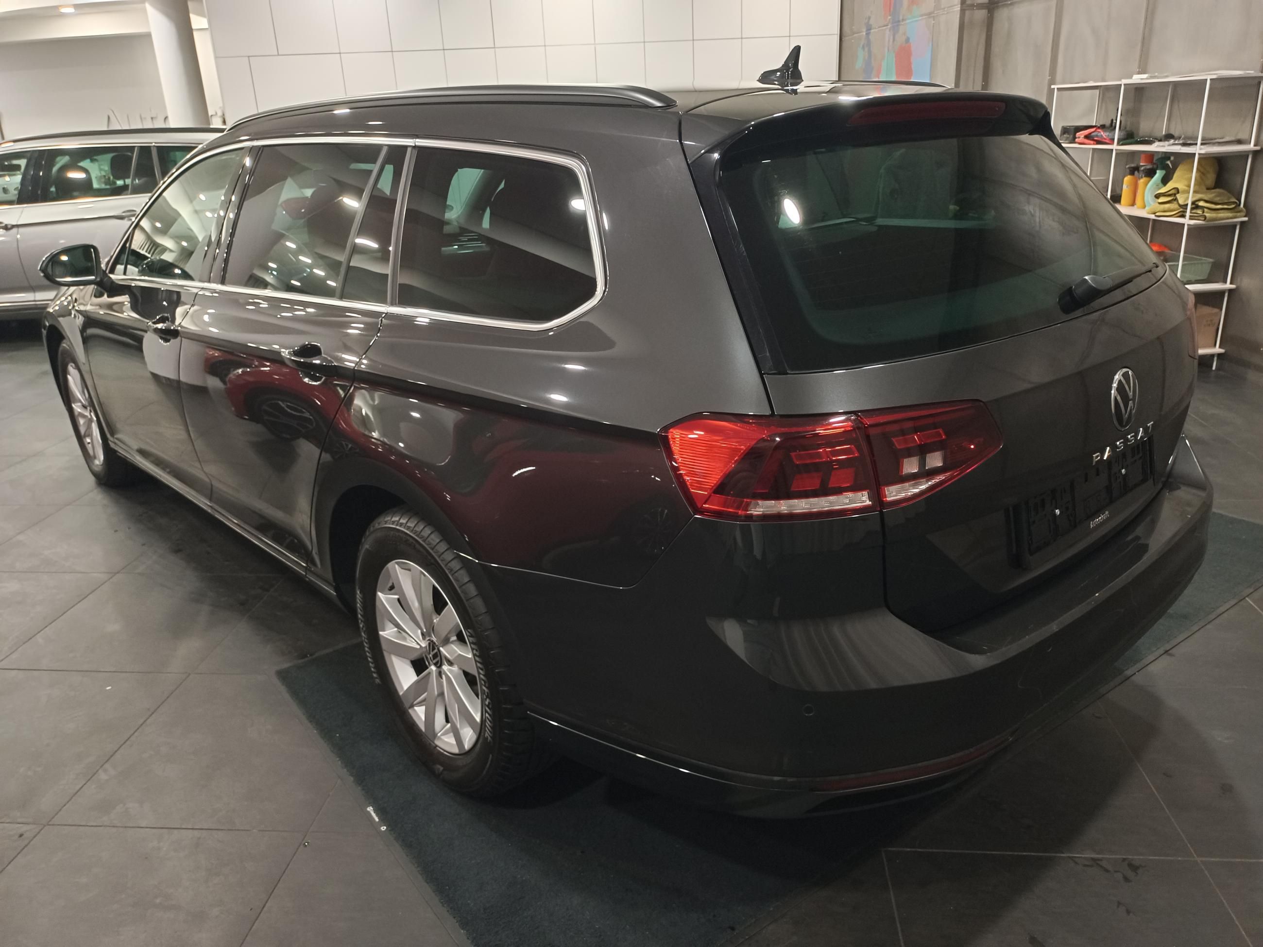 Volkswagen Passat Variant, 2.0 TDI 110kW DSG - fotka 3