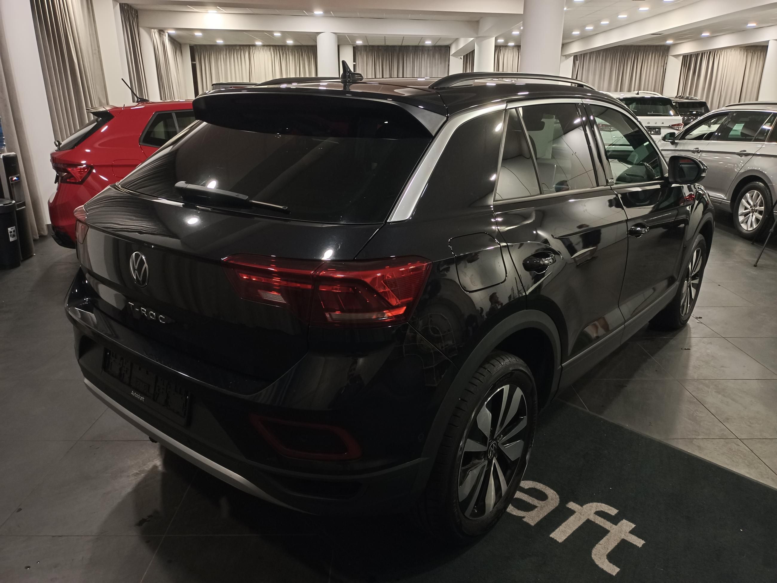 Volkswagen T-Roc, 1.5 TSI 110kW DSG / Tažné - fotka 4