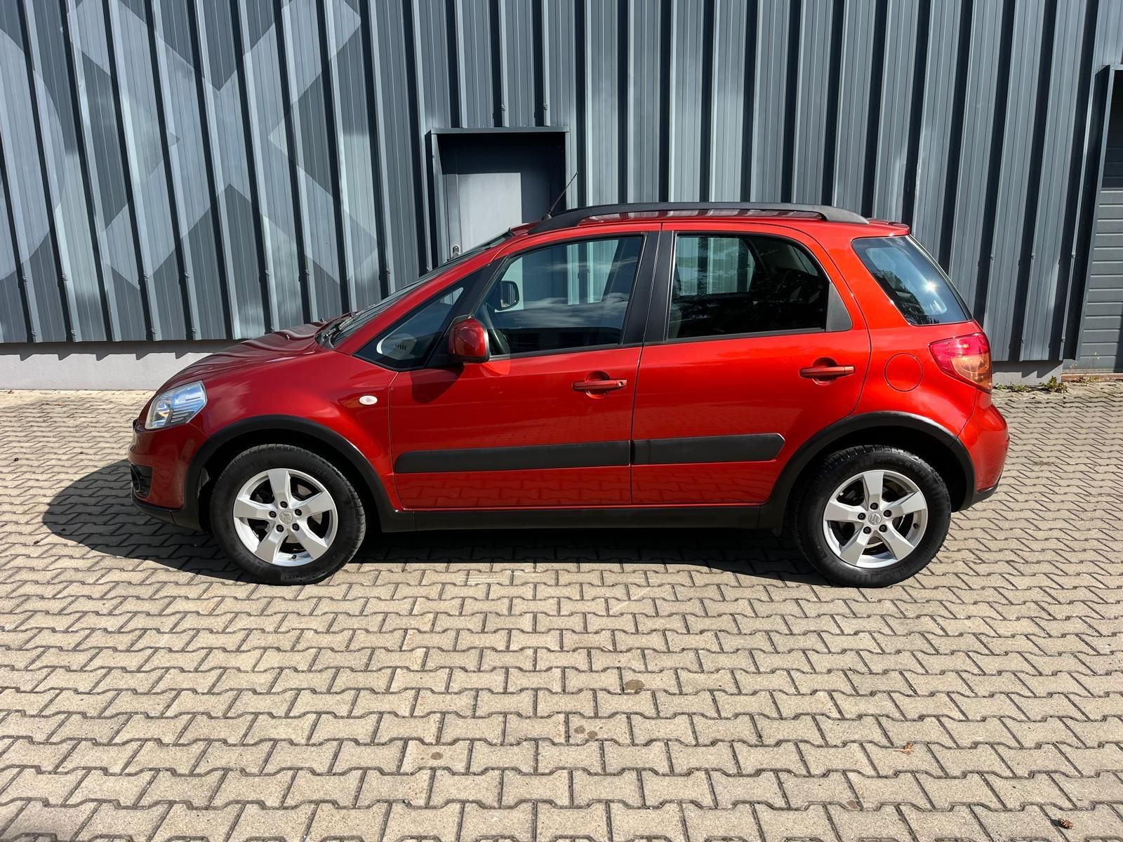 Suzuki SX4, 1,6 VVT 4WD /1.maj./ servis.k. - fotka 2