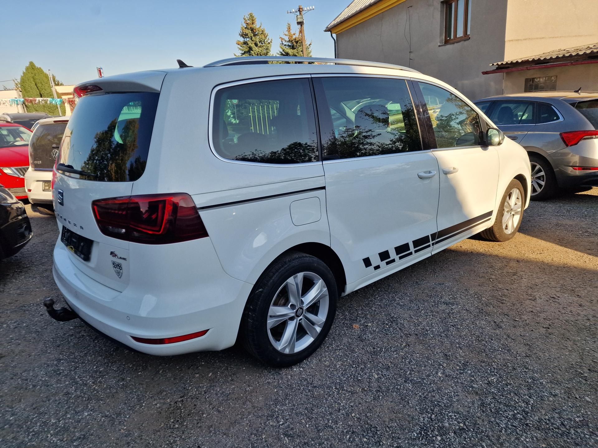 Seat Alhambra, 2,0TDI FR-LINE 7MÍST TAŽNÉ - fotka 4