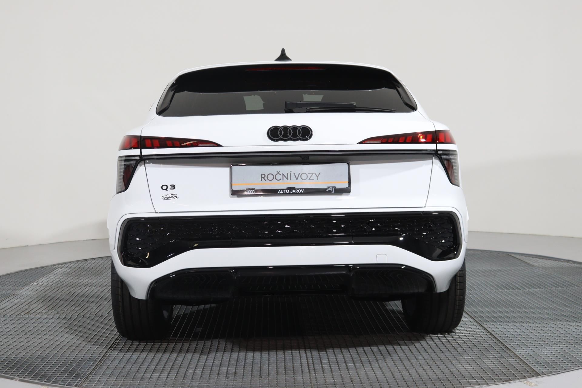 Audi Q3, Spb TFSI Stronic - fotka 6