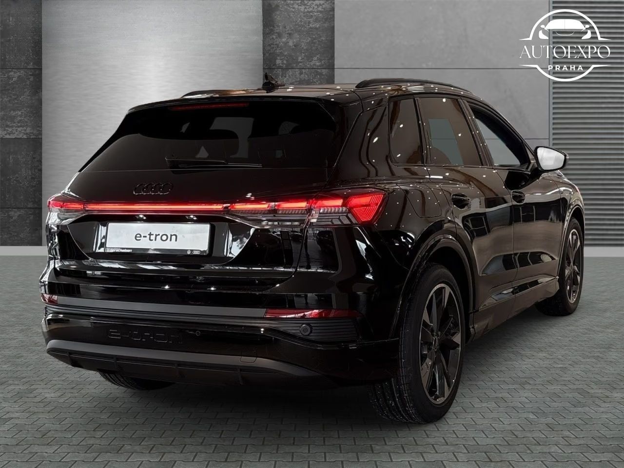 Audi Q4 e-tron, 45 s line Navi*Matrix-LED* - fotka 4