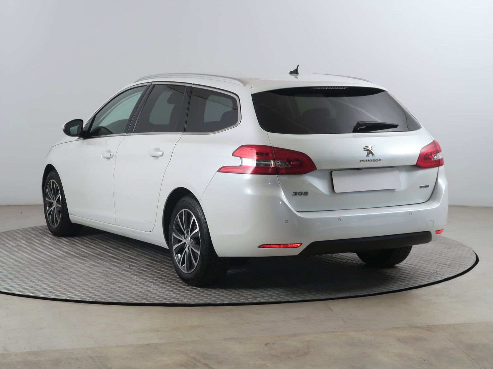 Peugeot 308, 1.6 BlueHDi, Automat - fotka 4