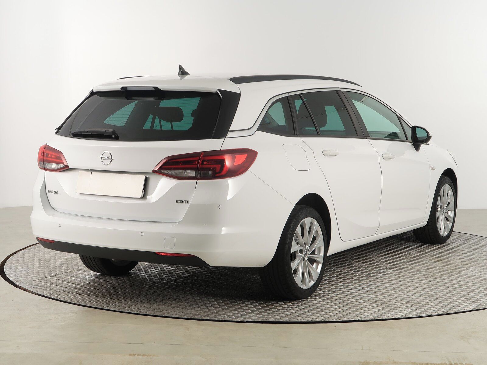 Opel Astra, 1.6 CDTI, Enjoy, Automat - fotka 5